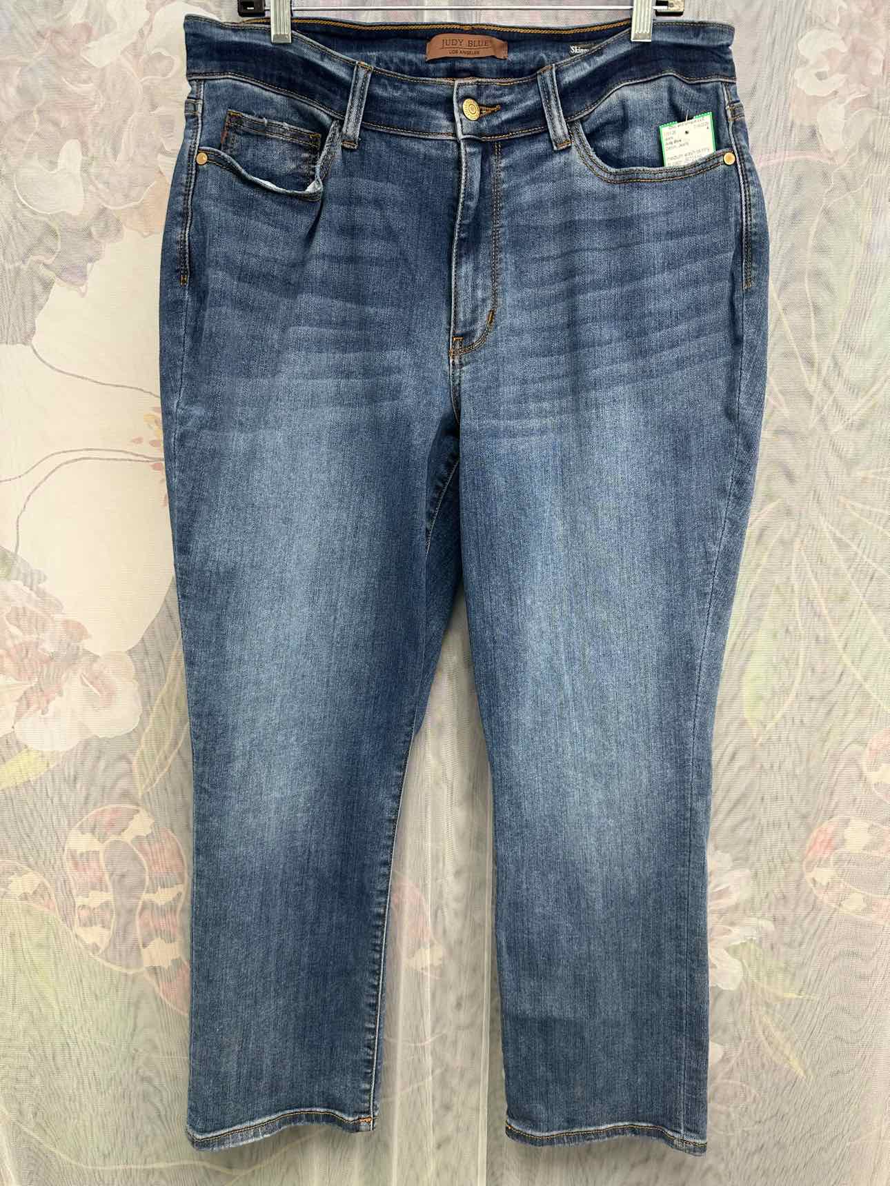 Judy Blue Medium Wash Skinny Fit Capri Size 18W Denim Jeans