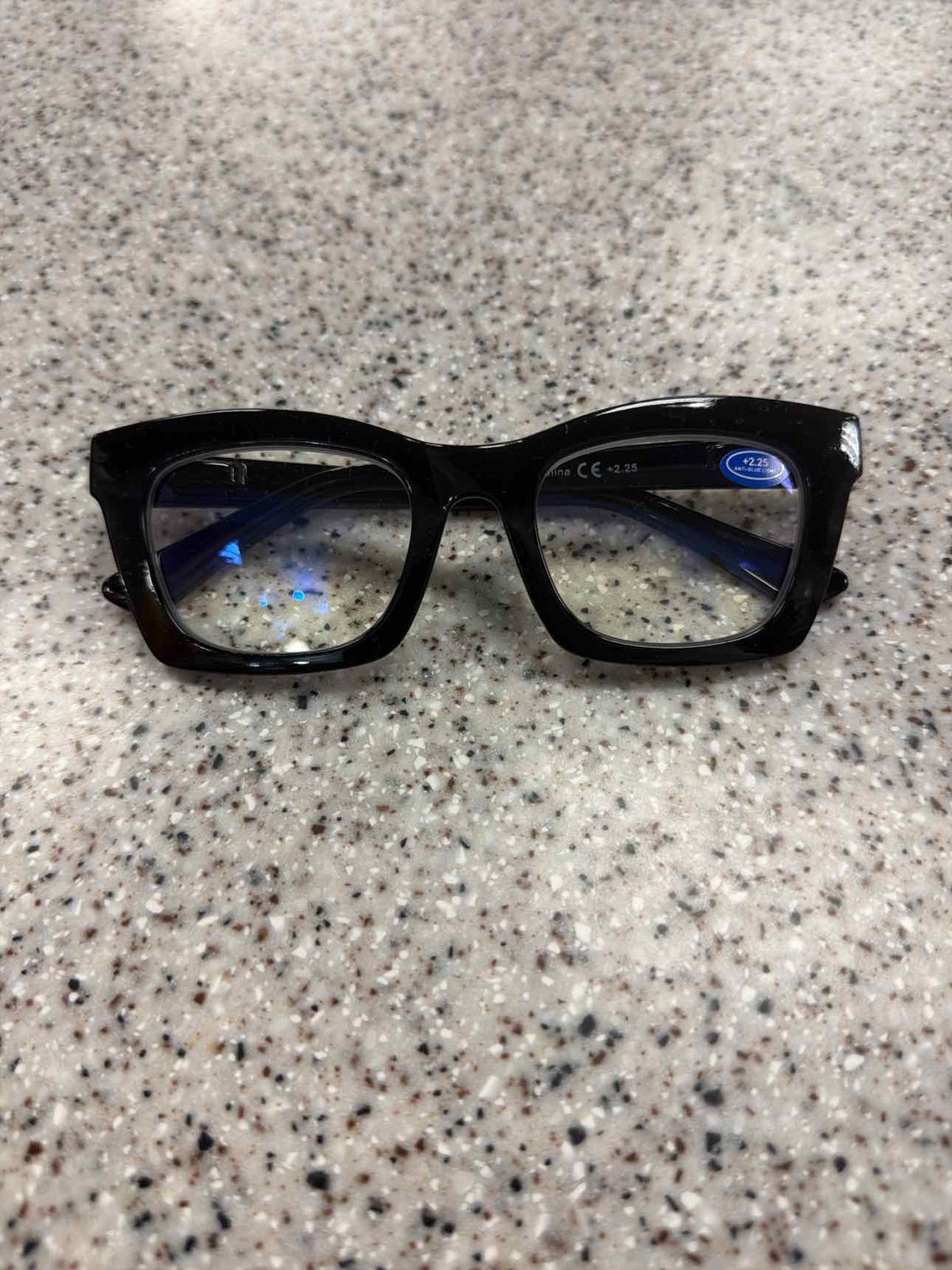 Wayfare Shape Cheater Reader Glasses