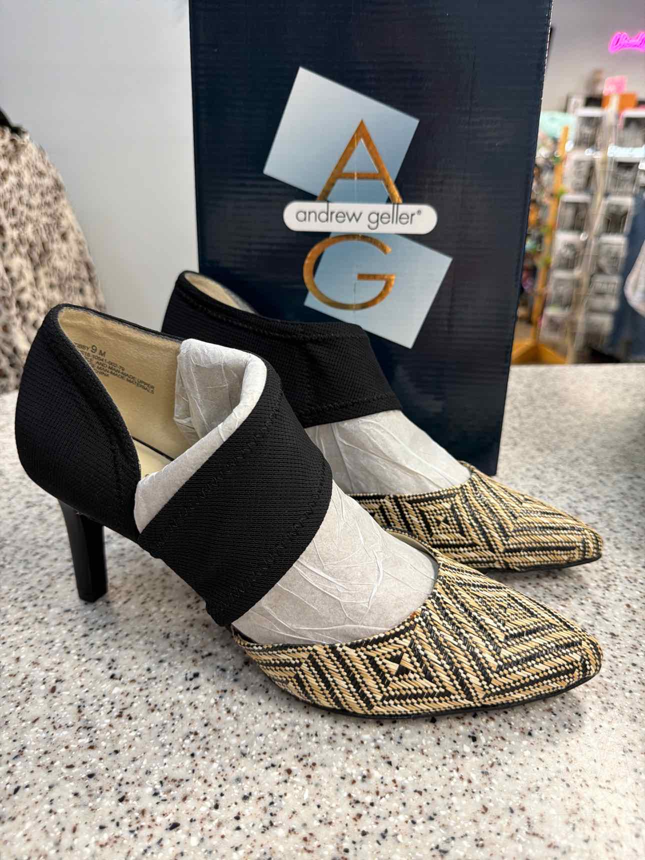 Andrew Geller Size 9 NEW Women's Geometric Woven Stretchy Strap Black Tan sandal