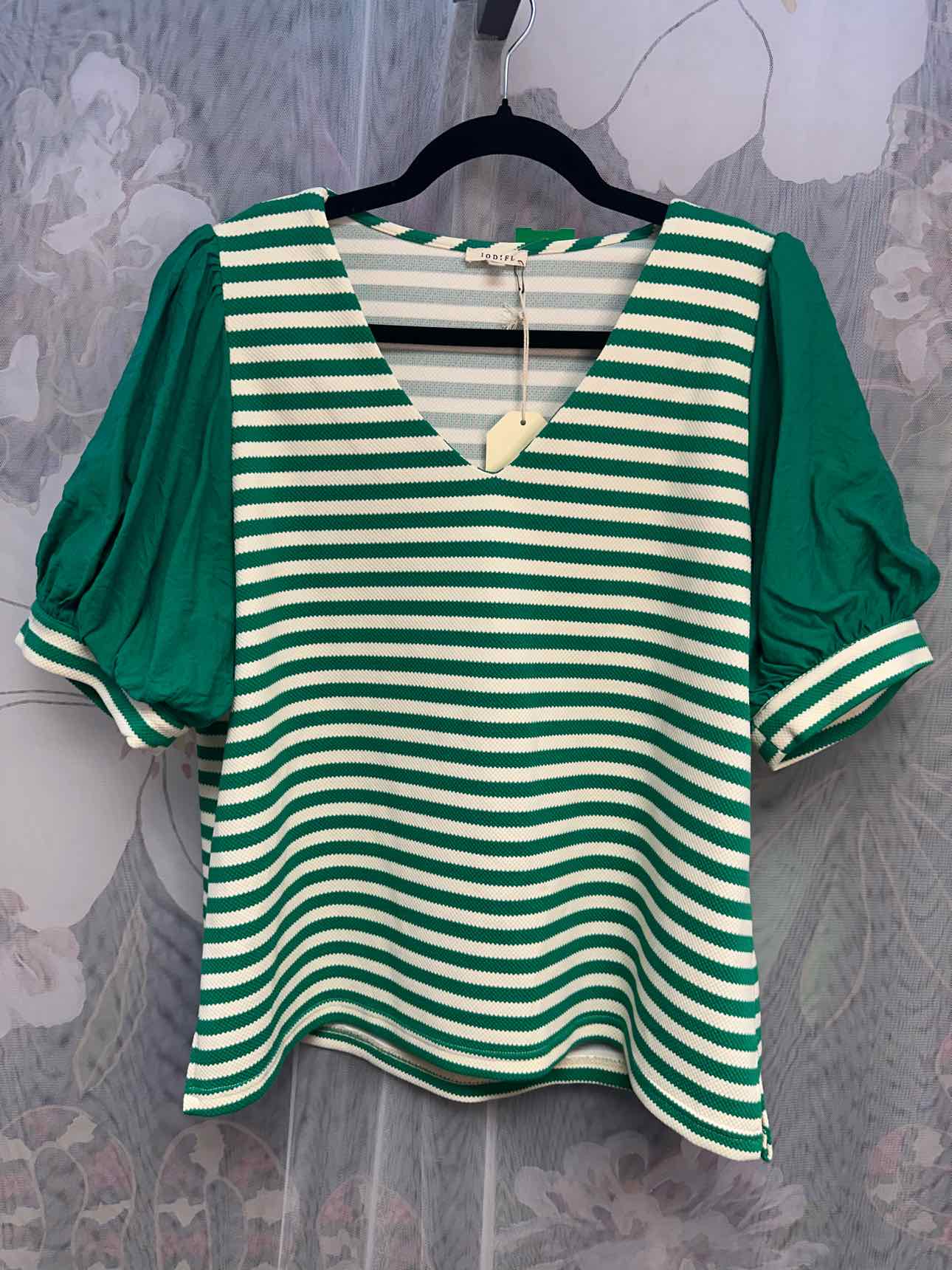 Jodifl Size XL Green/White Top