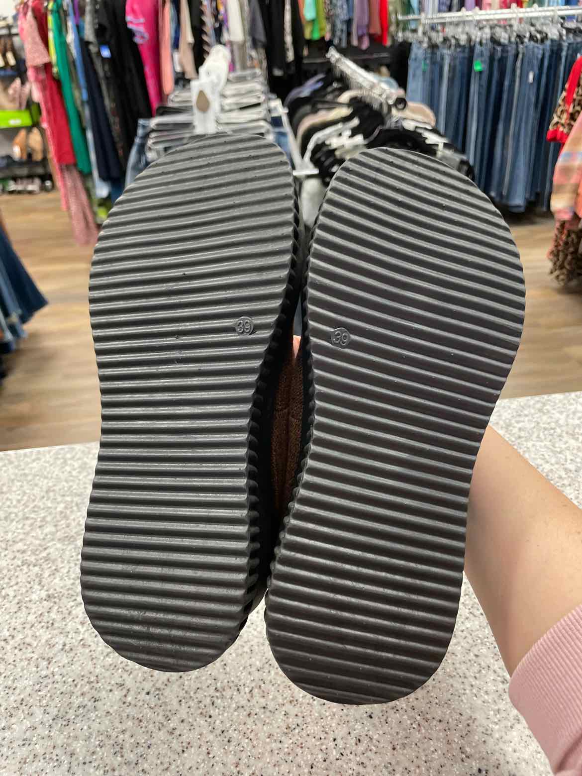 Unbranded Size 39 Brown Shoes