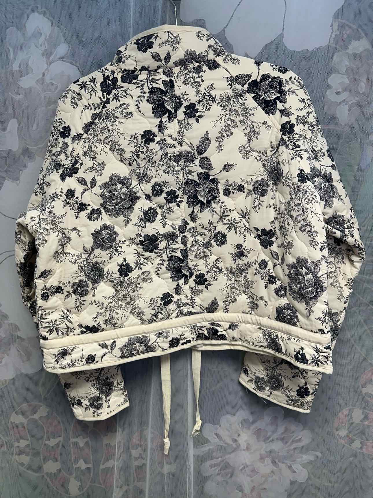 So Me Size XL White/Black Jacket