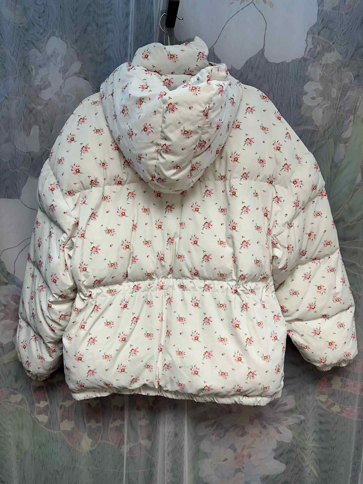 Flat White Floral Quilted Puffer Hooded Zip Up Size Medium White/Pink Coat