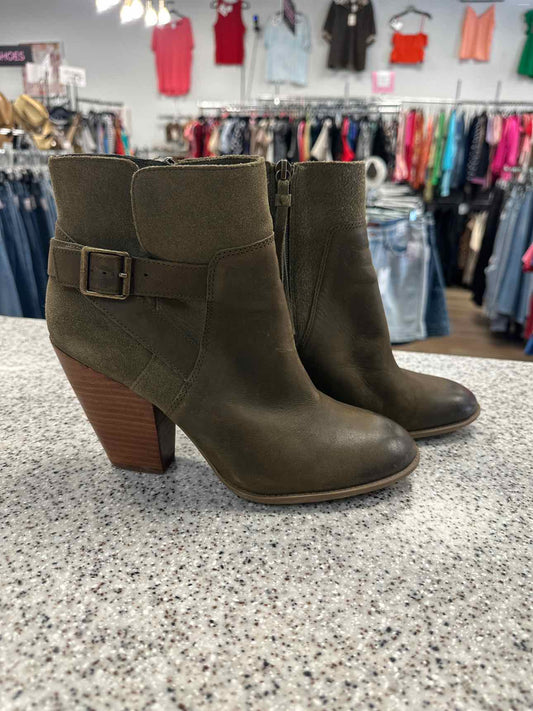 Sole Society Size 8.5 'Hollie' Suede Leather heeled ankle booties Olive Boots