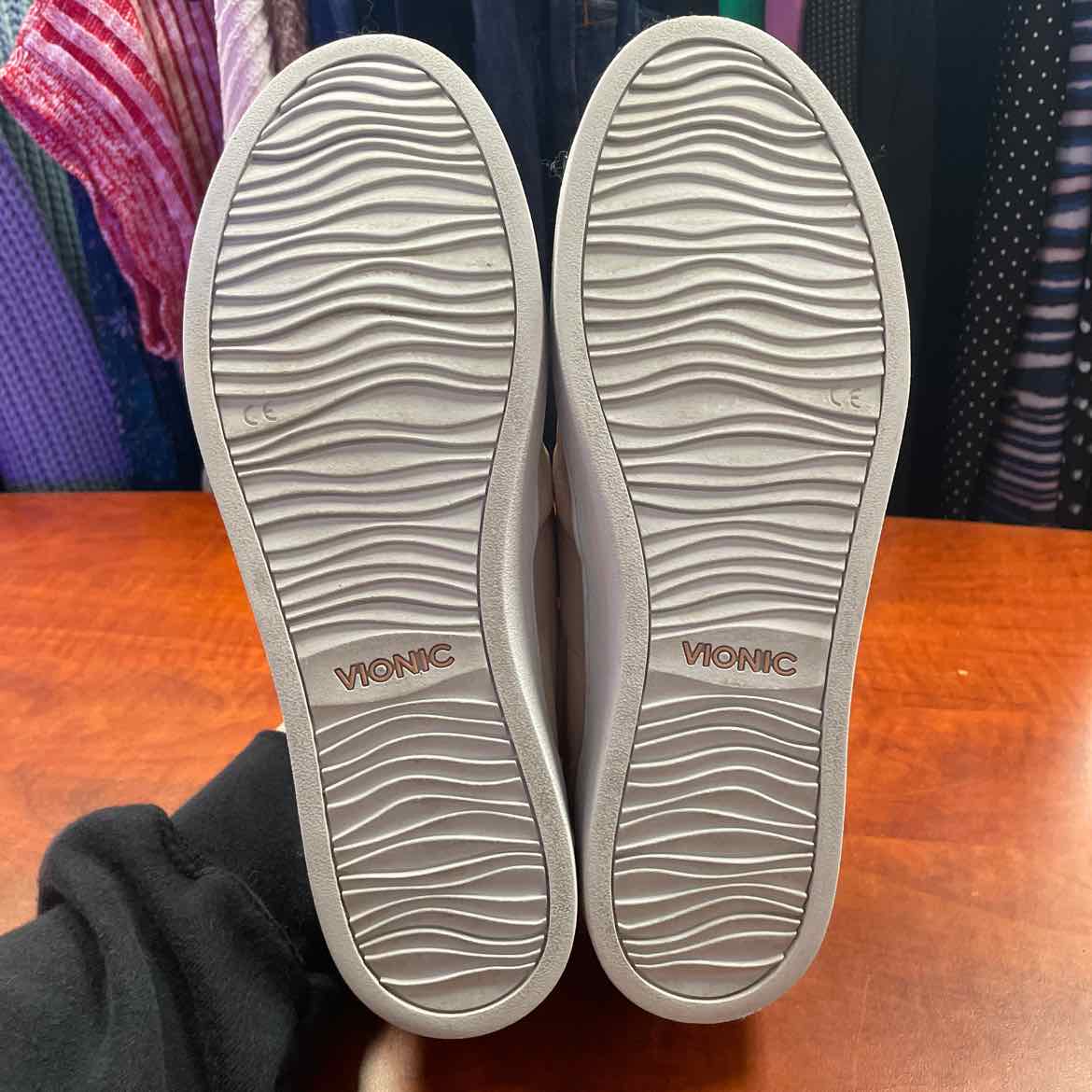 Vionic Kani Light Pink Slip-On Sneakers Size 10