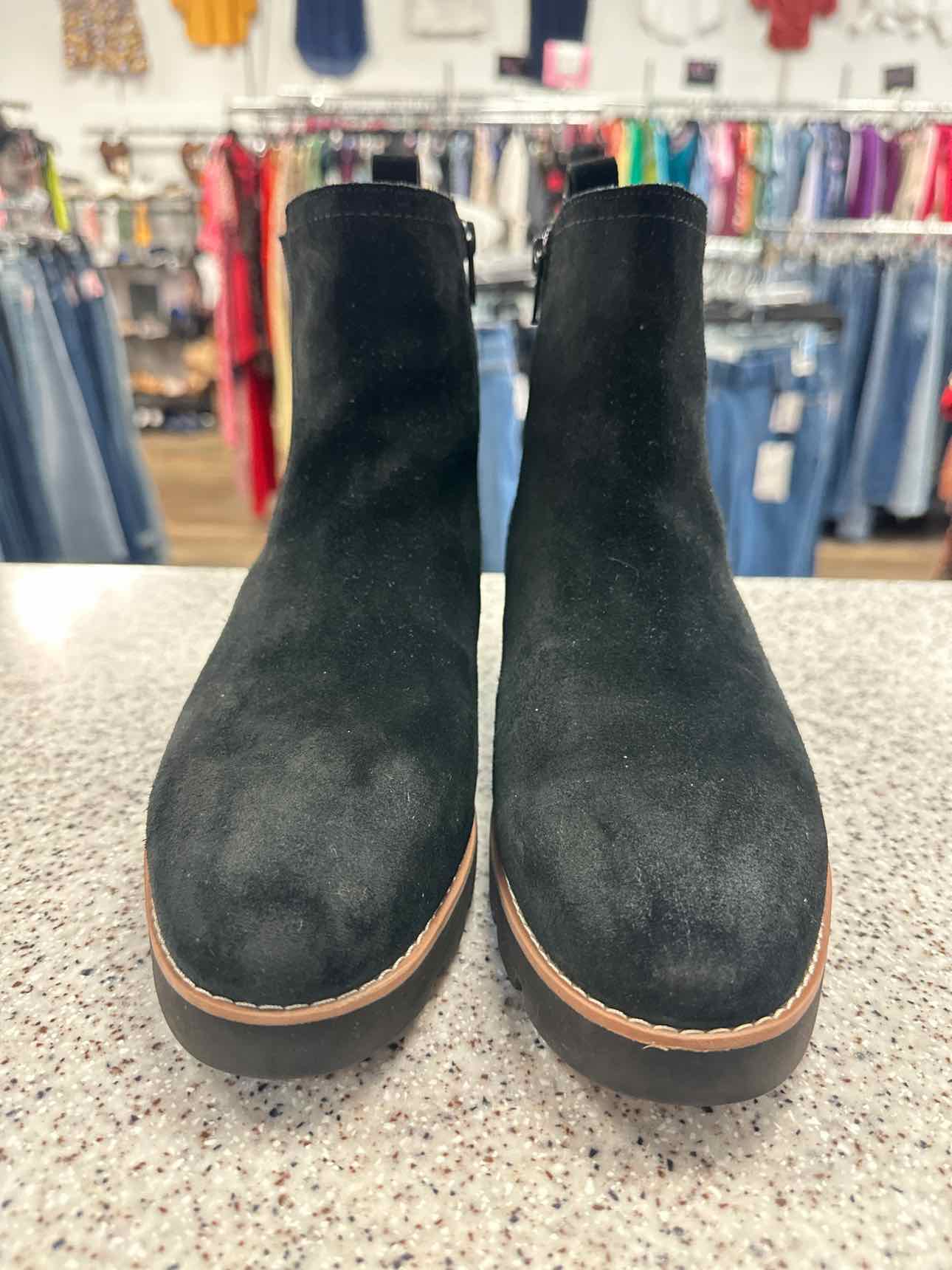 Vionic Size 9 Brighton Women's Black Suede Chelsea Ankle Boots