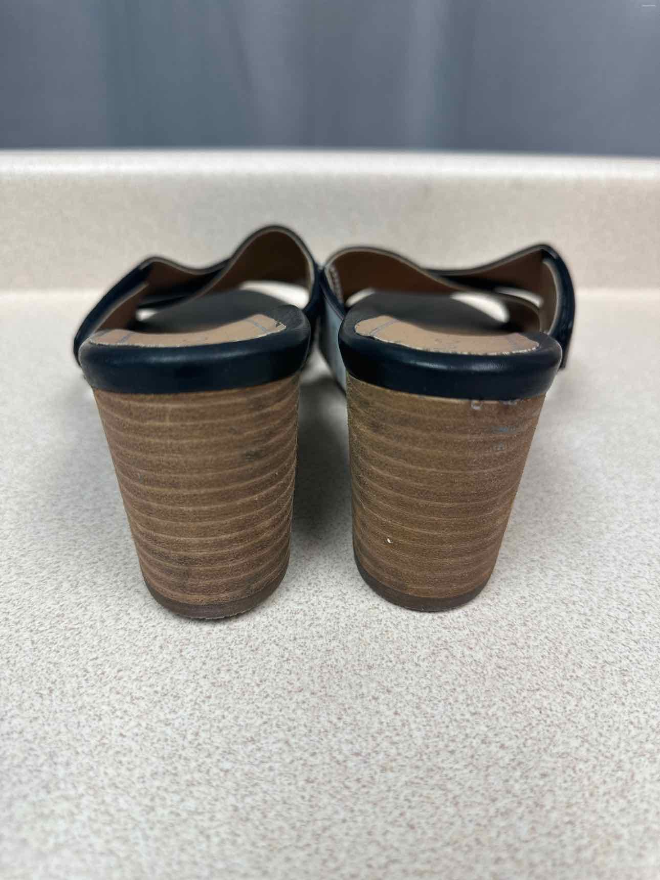 Vionic Size 10 Black sandal