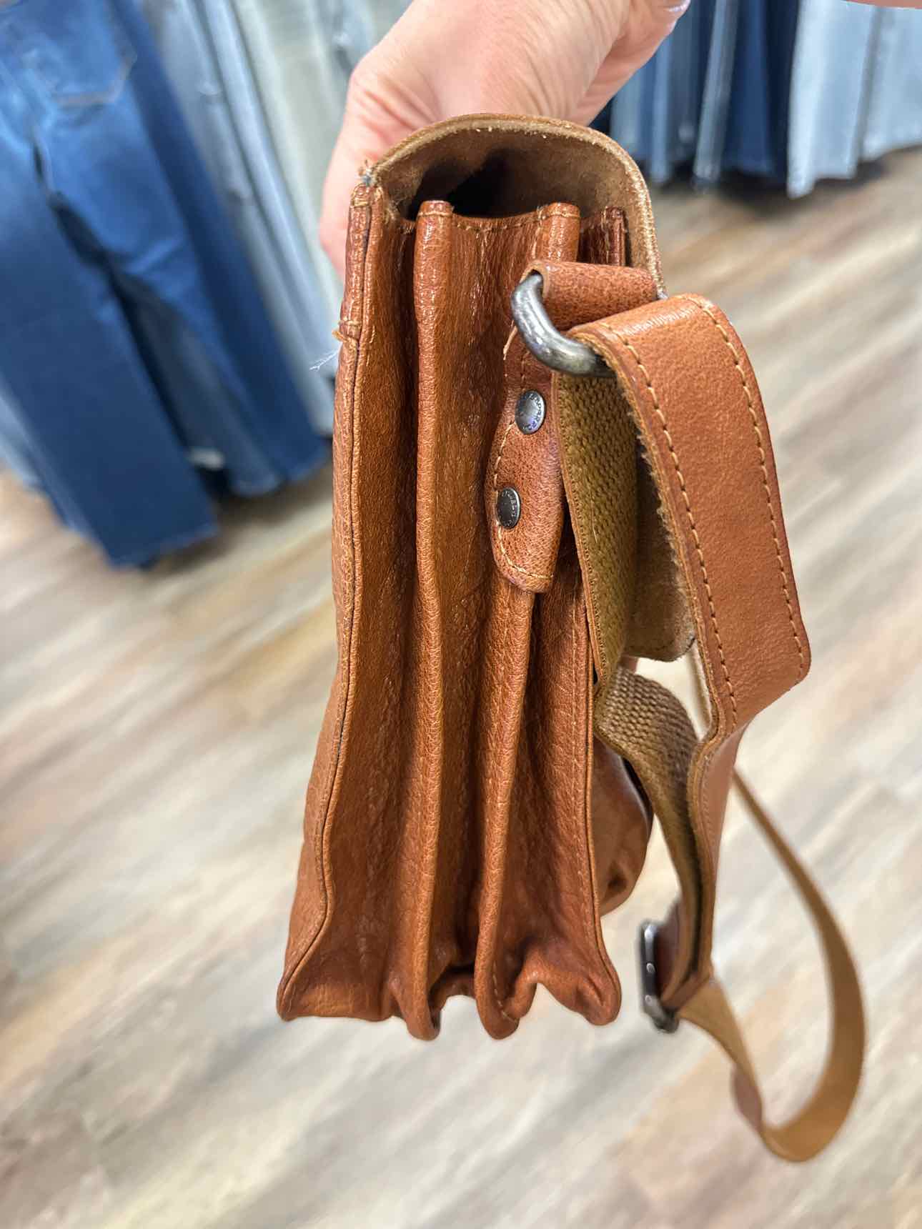 Spikes & Sparrow Brown Western Leather Saddle Bag Handbags