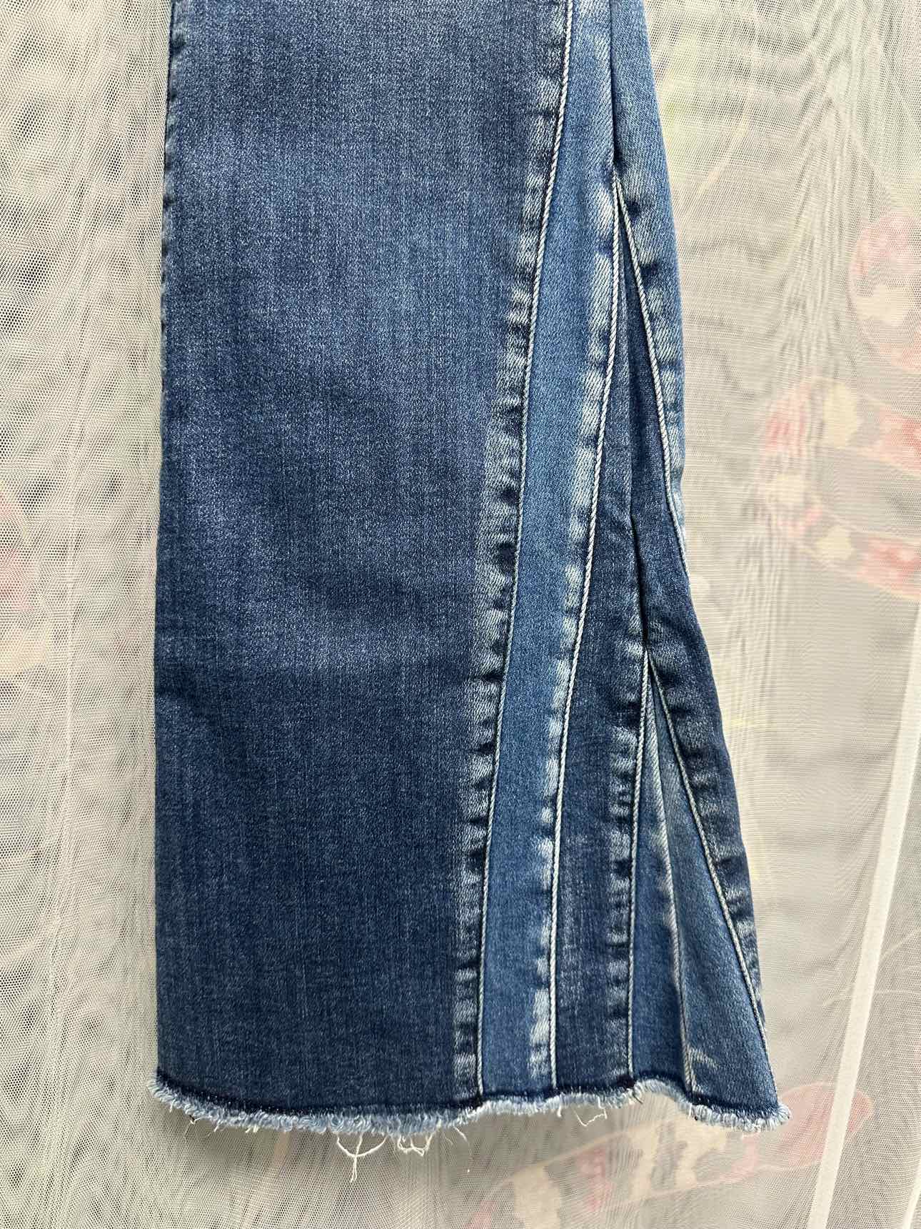 KanCan NEW NWT High Rise Panel Flare Detail Hem Size 5 Denim Jeans