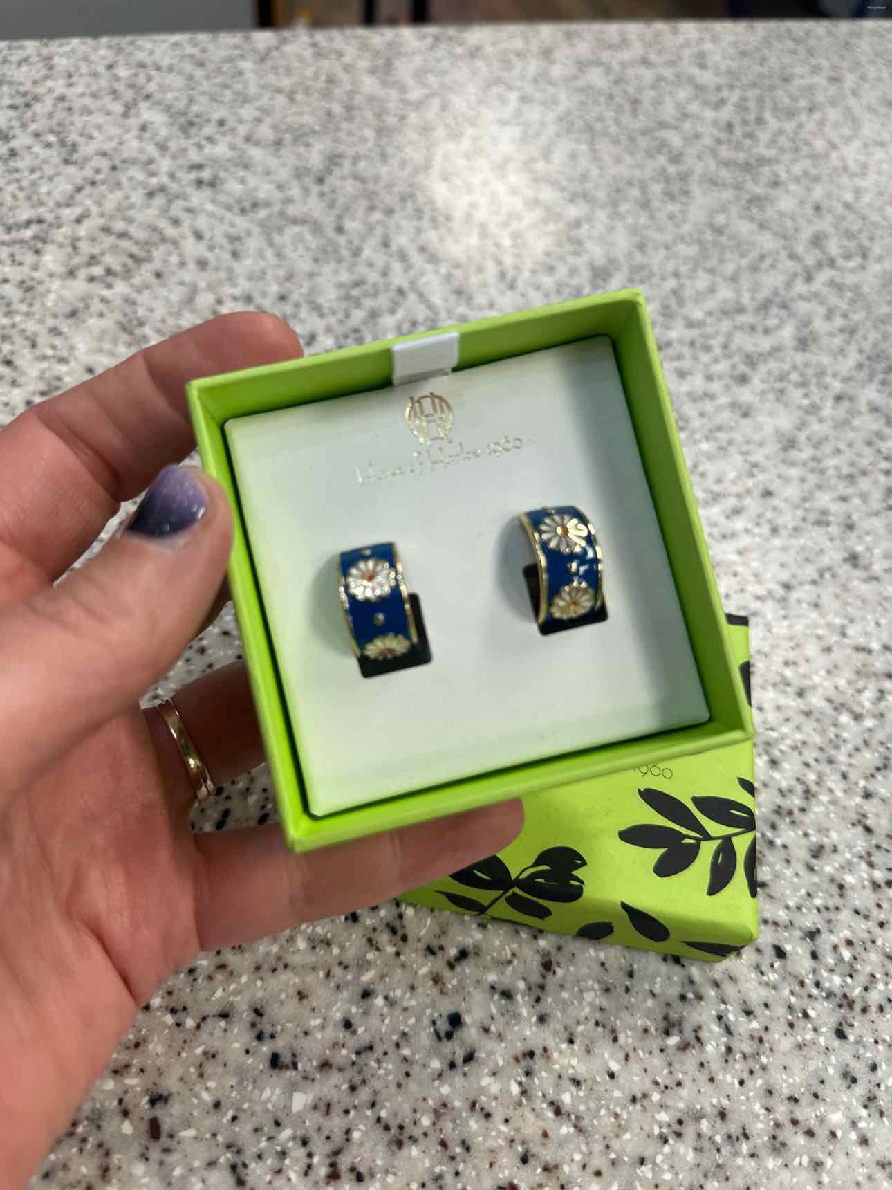 House of Harlow NEW 1960 Hoop Blue Enamel White Daisy Motif Gold-Tone Earrings