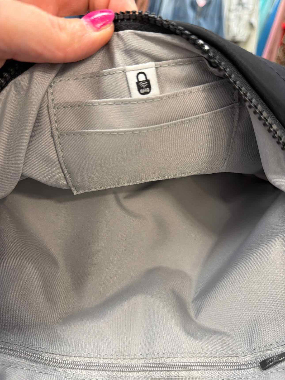 Baggallini Stanton Black Nylon Crossbody Sling Bag NEW