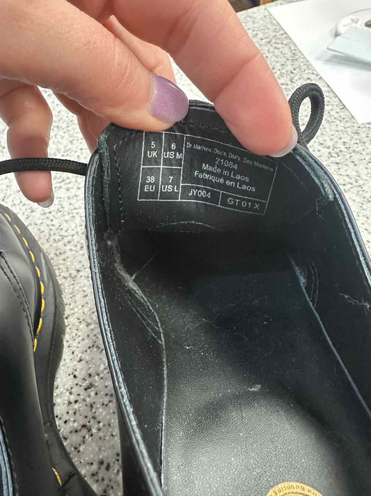 Dr. Martens Size 7 Black Oxford Leather Shoes