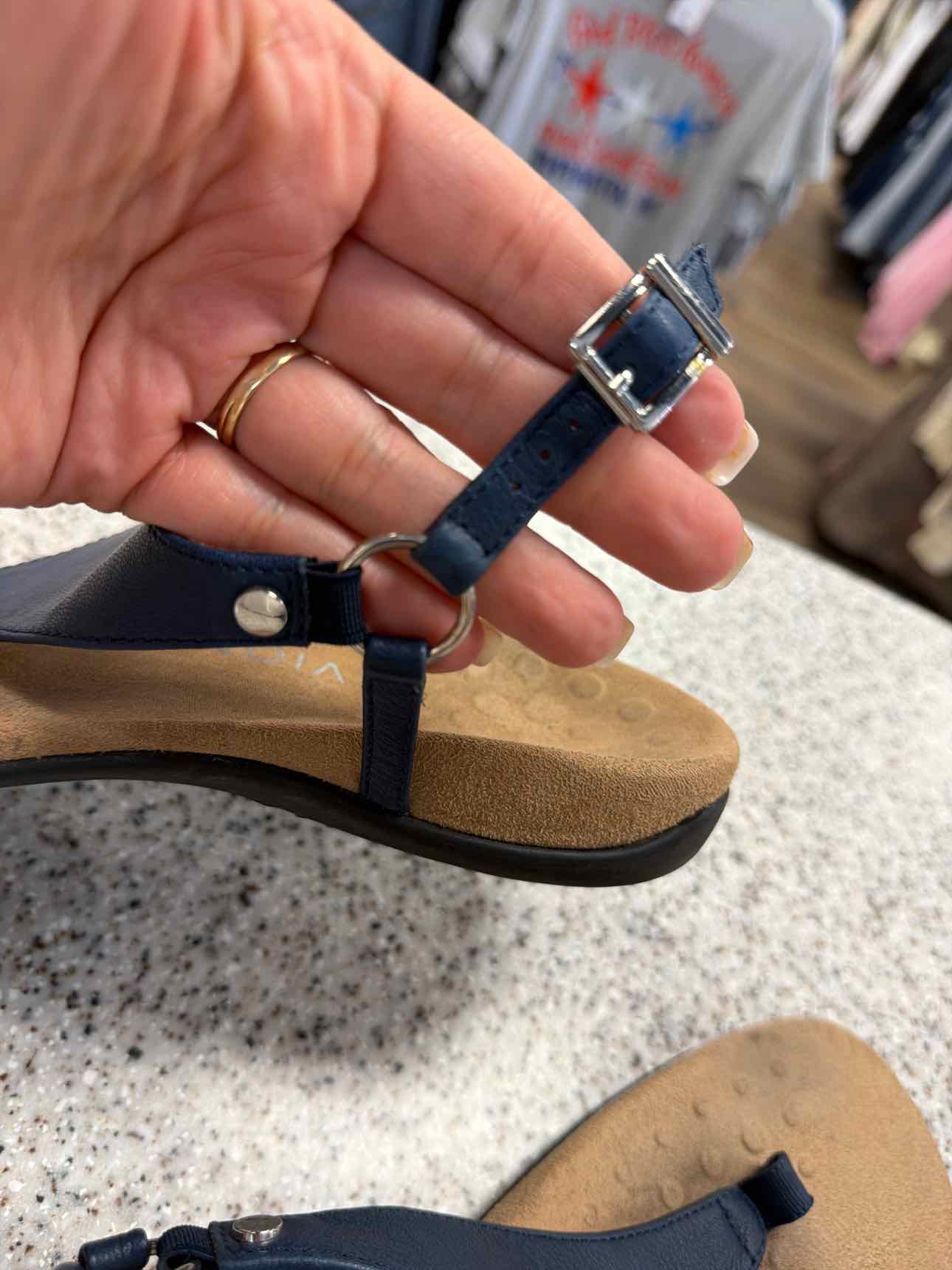 Vionic Size 10 Navy Kirra Triangular Thong Leather Backstrap flat Sandals