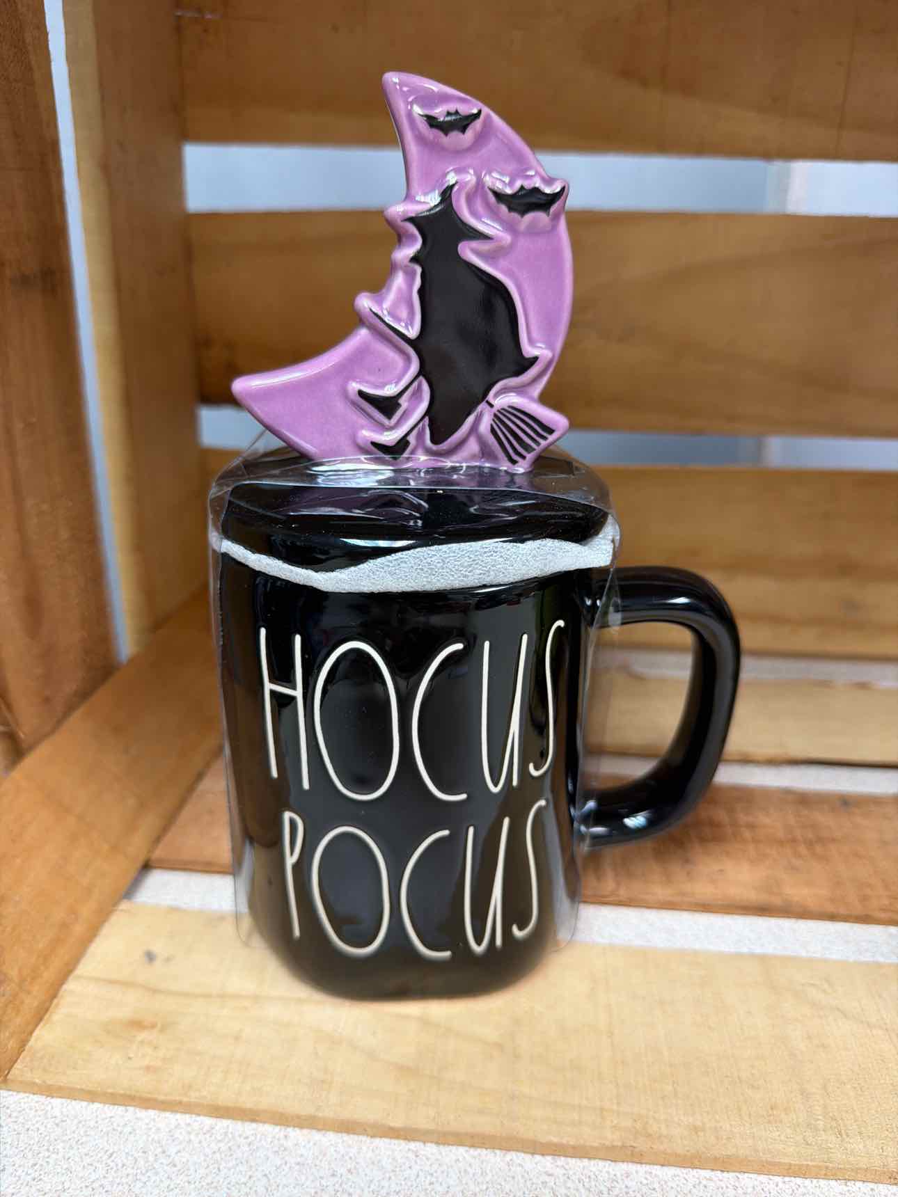 Rae Dunn NEW 'Hocus Pocus' mug with Lid household