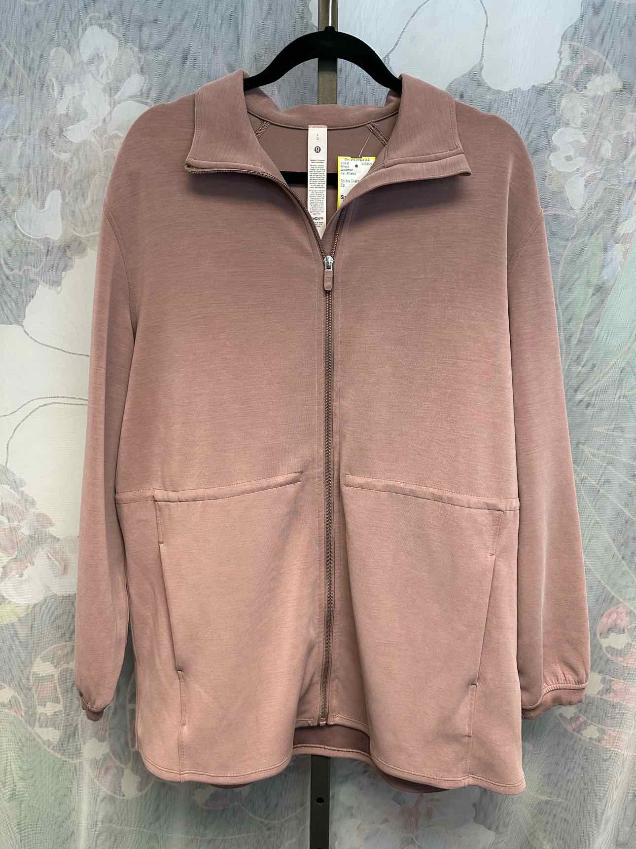 Lululemon Size Large Tan Athletics