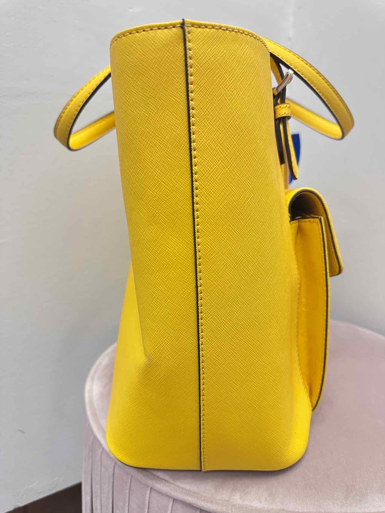 Michael Michael Kors Size M/L Yellow Handbags