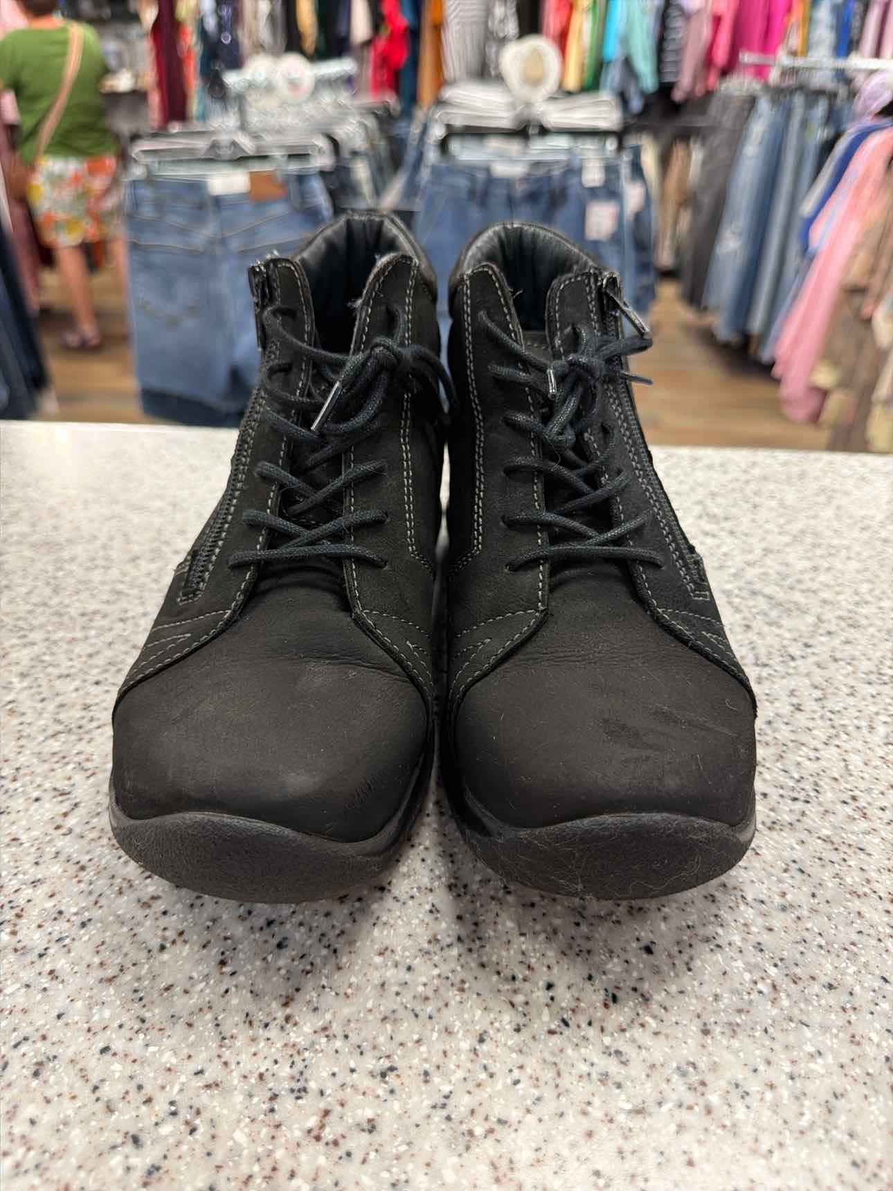 wolky Size 38 Women's Why Side Zipper Sneaker Booties Black Shoes