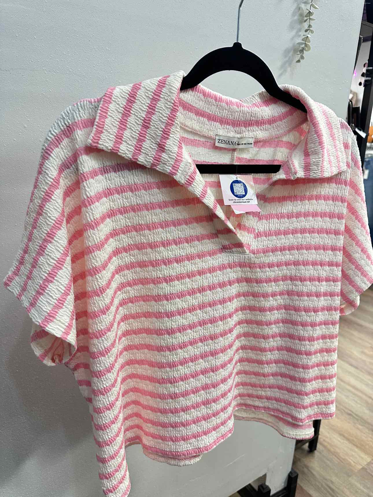 Zenana Size Striped Short Sleeve Collar Cropped Top