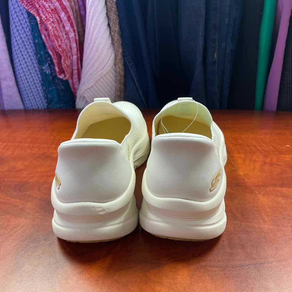Sketchers Women's Martha Stewart D'Lux Walker Eclipse Sneakers Size 7 1/2