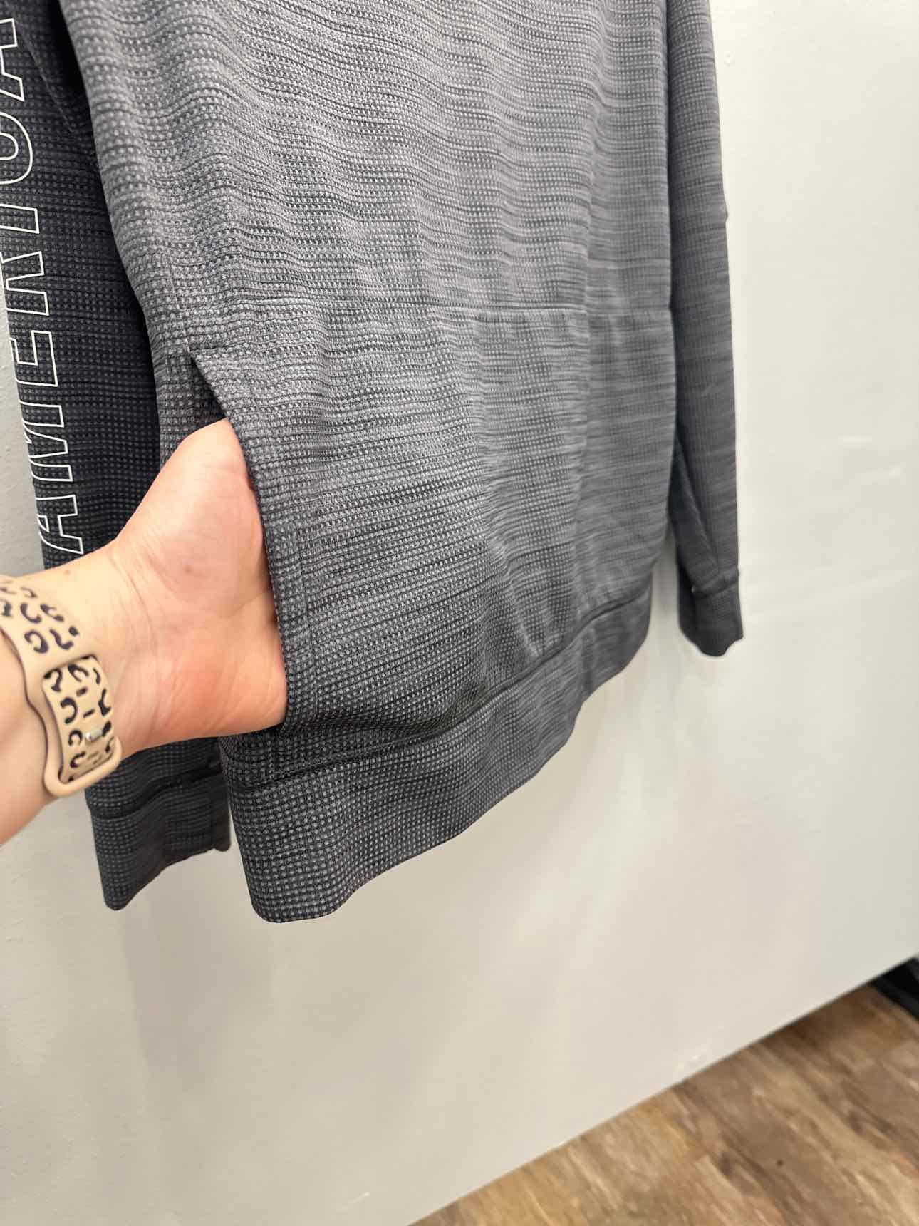 American Eagle Size Medium Charcoal Top