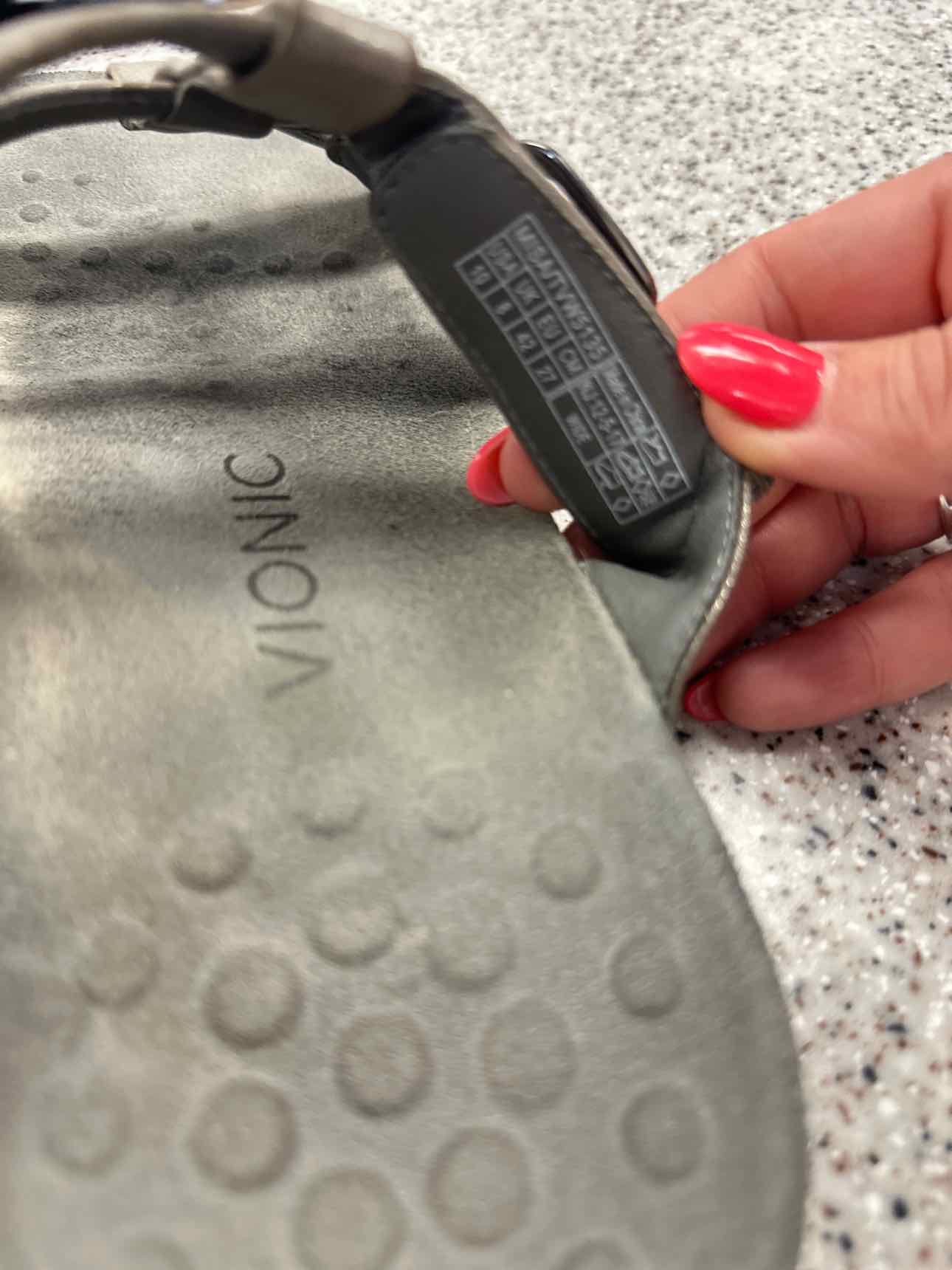 Vionic Size 10 Gray Misa Patent Leather Buckle with Velcro Straps Sandals
