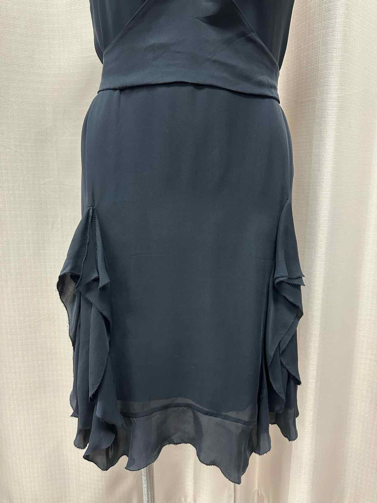 L'Agence 100% Silk Belted Lighweight Flowy Keyhole Overlay Neck 2 Black Dress