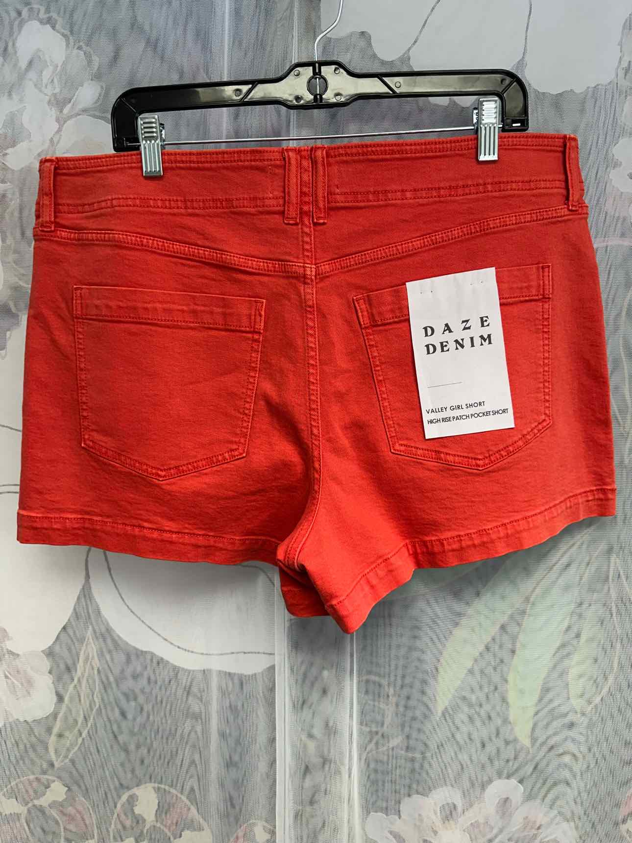 Daze NEW NWT Valley Girl High Rise Patch Pocket Size 33 Orange Shorts