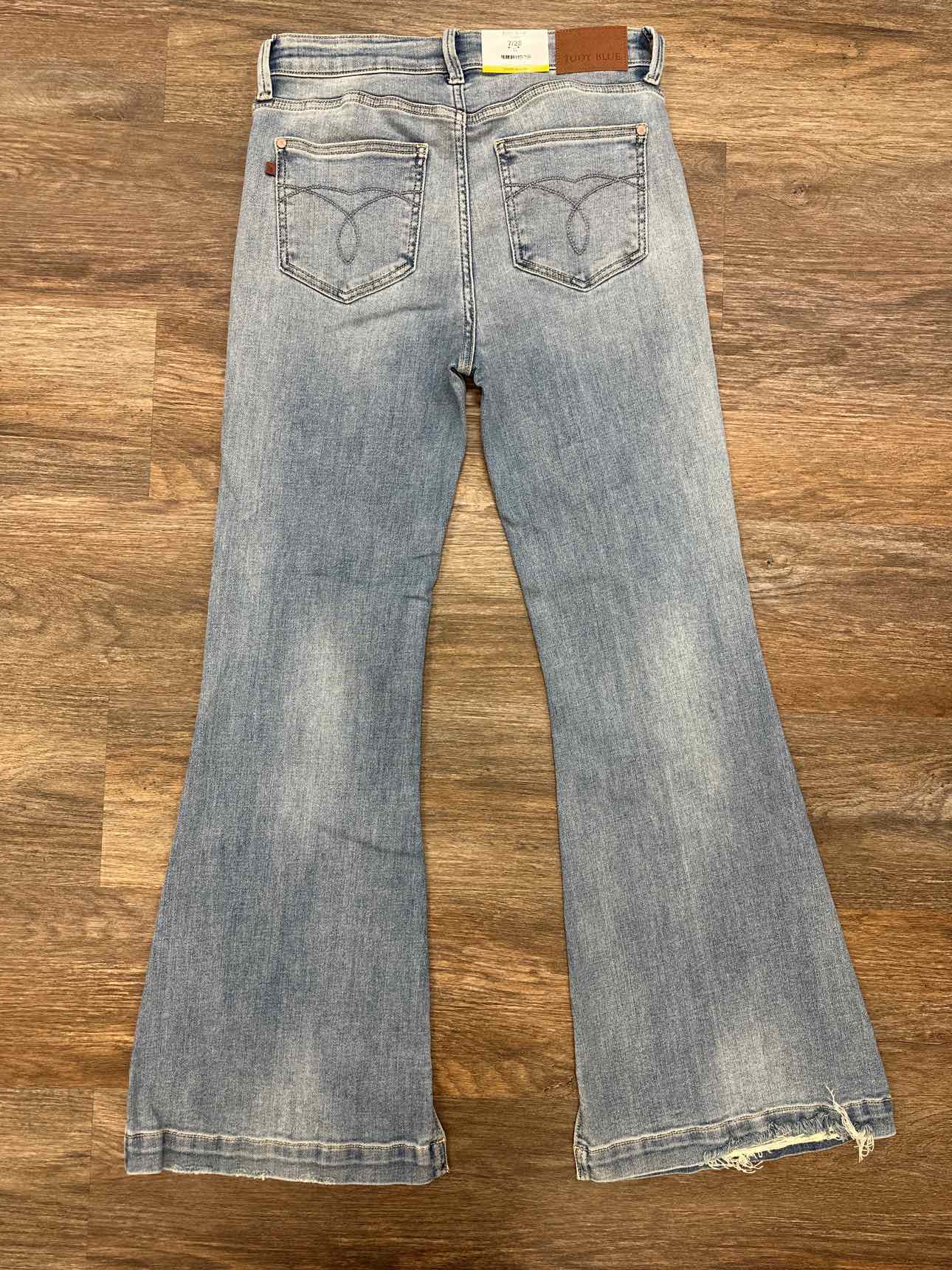 Judy Blue Jeans, SHORT INSEAM, Mid Rise Flare