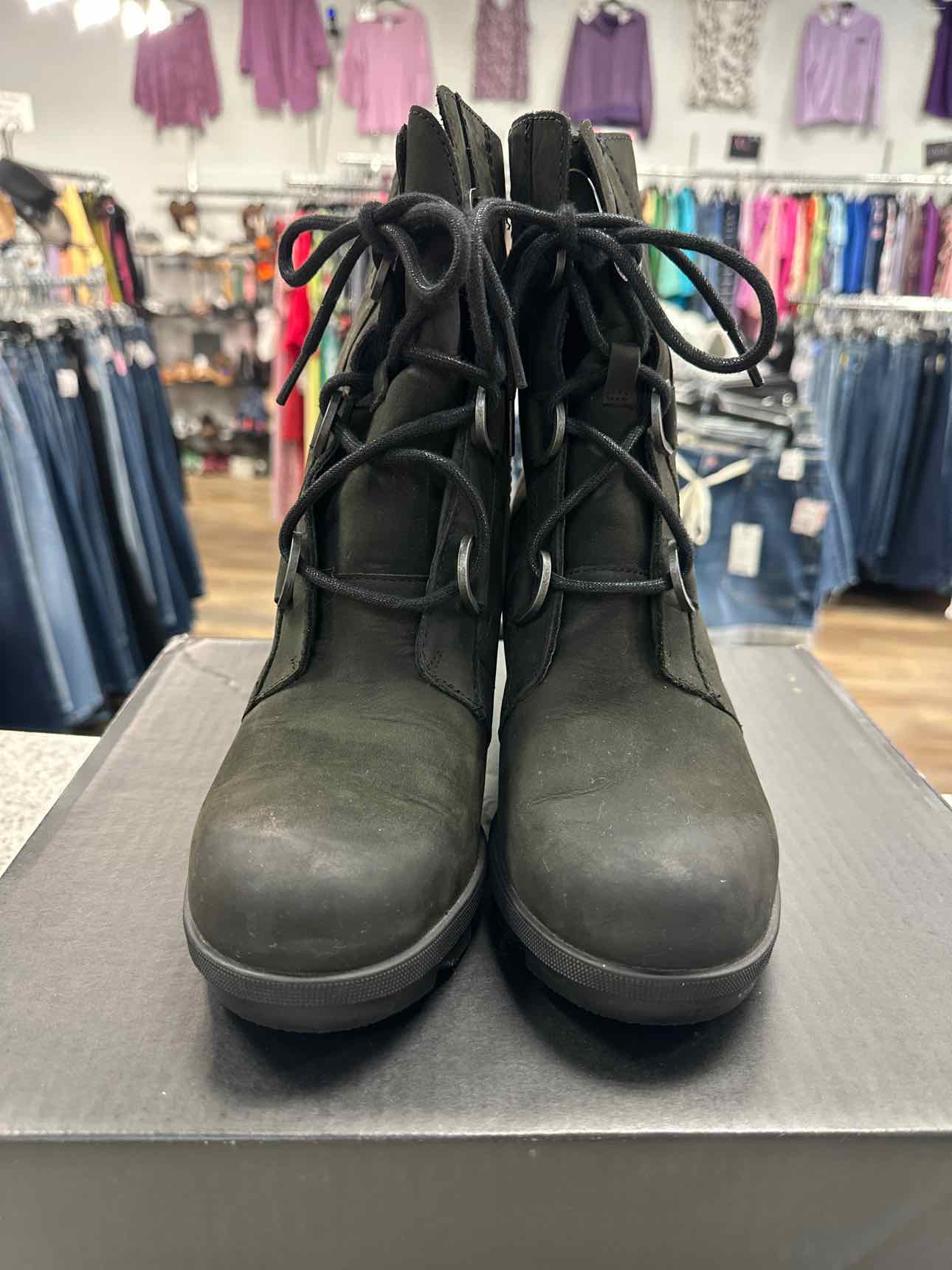 Sorel Size 9 Black Shoes