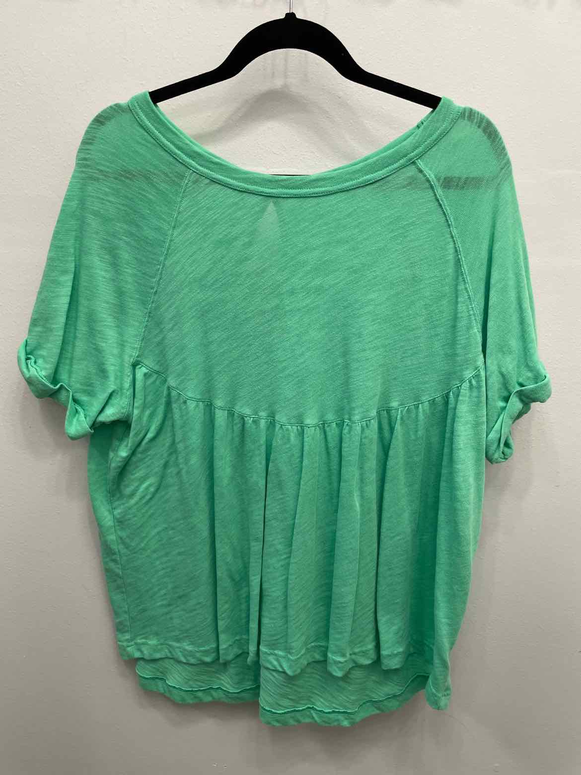 American Eagle Size Medium Green Top