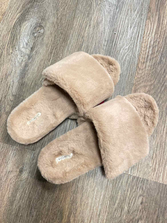 Vionic Size 10 Tan Shoes