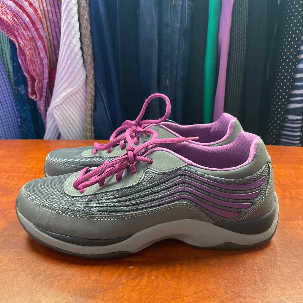 Dansko Shayla Gray and Purple Lace-Up Athletic Sneakers Size 39