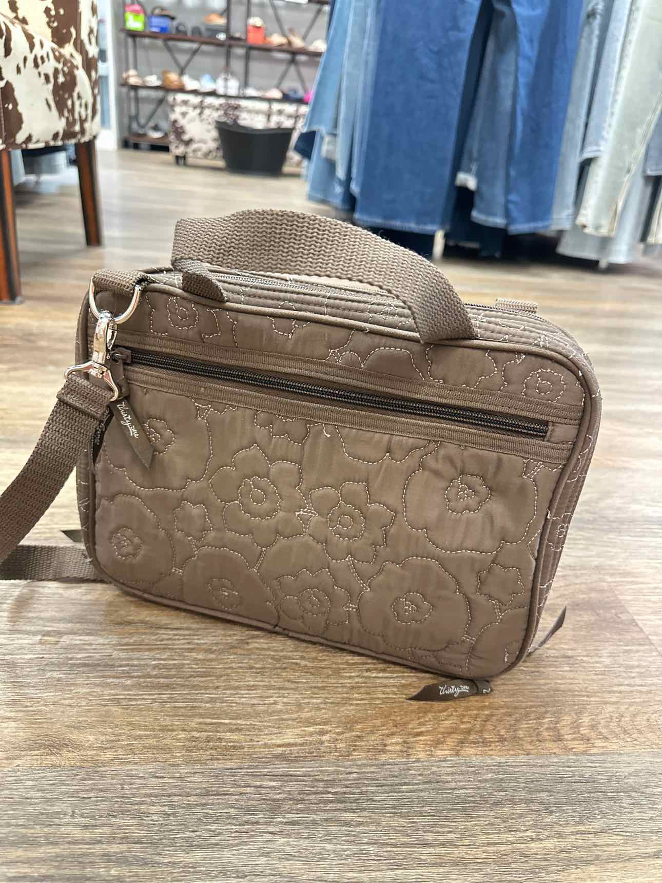 Thirty One Medium Coffee Brown Quilted Traveler Cosmetic Bag