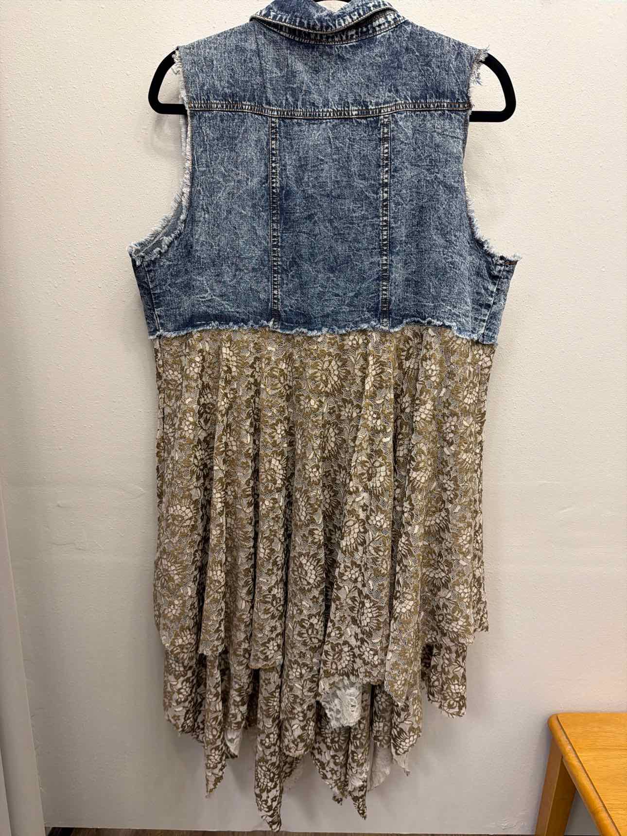 Size XL Blue Denim Sleeveless Top with Brown Lace Skirt Cardigan