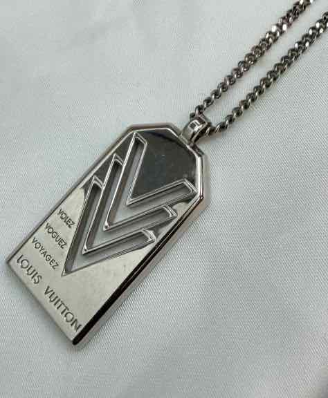 Louis Vuitton Unisex Triple V Sterling Silver Necklace