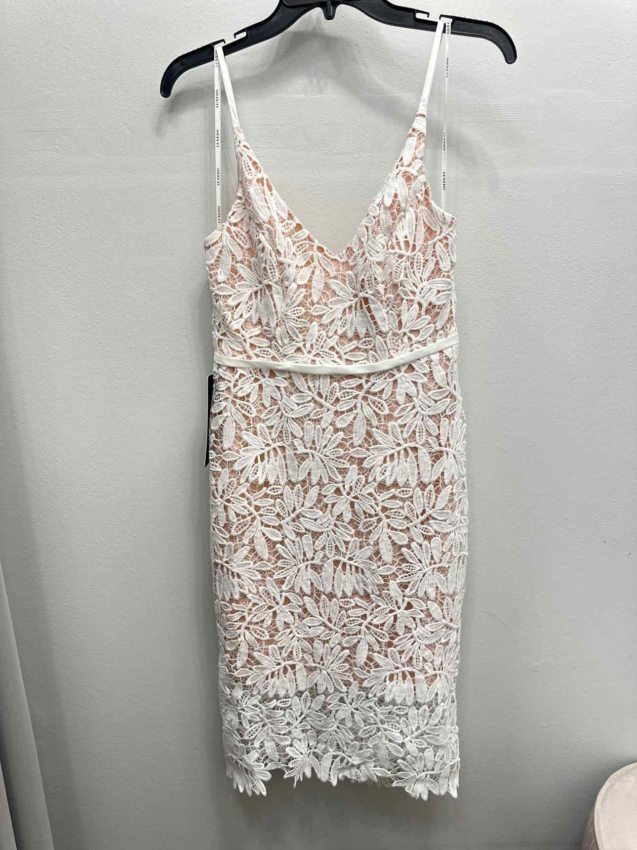 Luxedo Size Medium White/Tan Dress