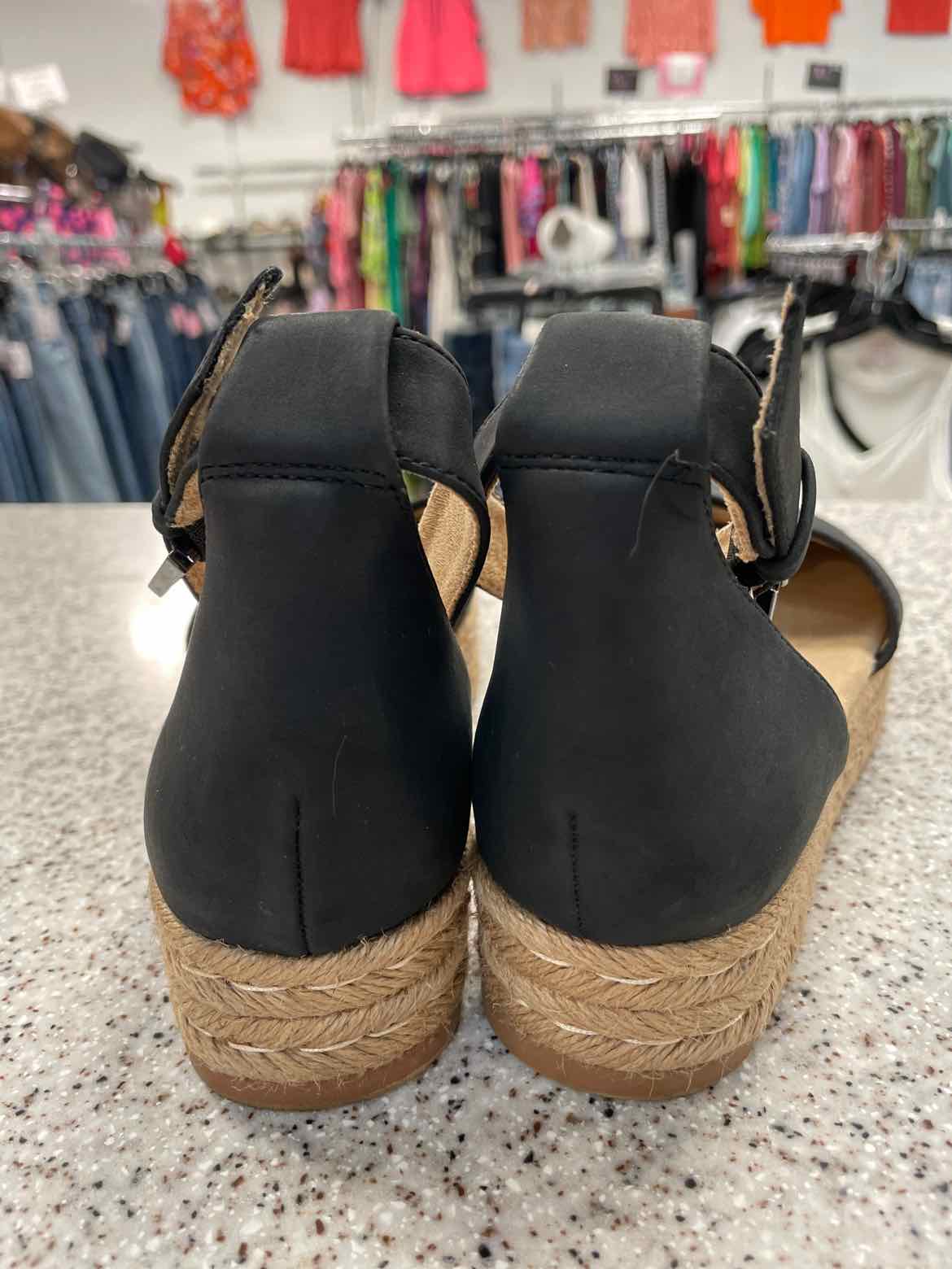 NATURALIZER Size 8 Black sandal