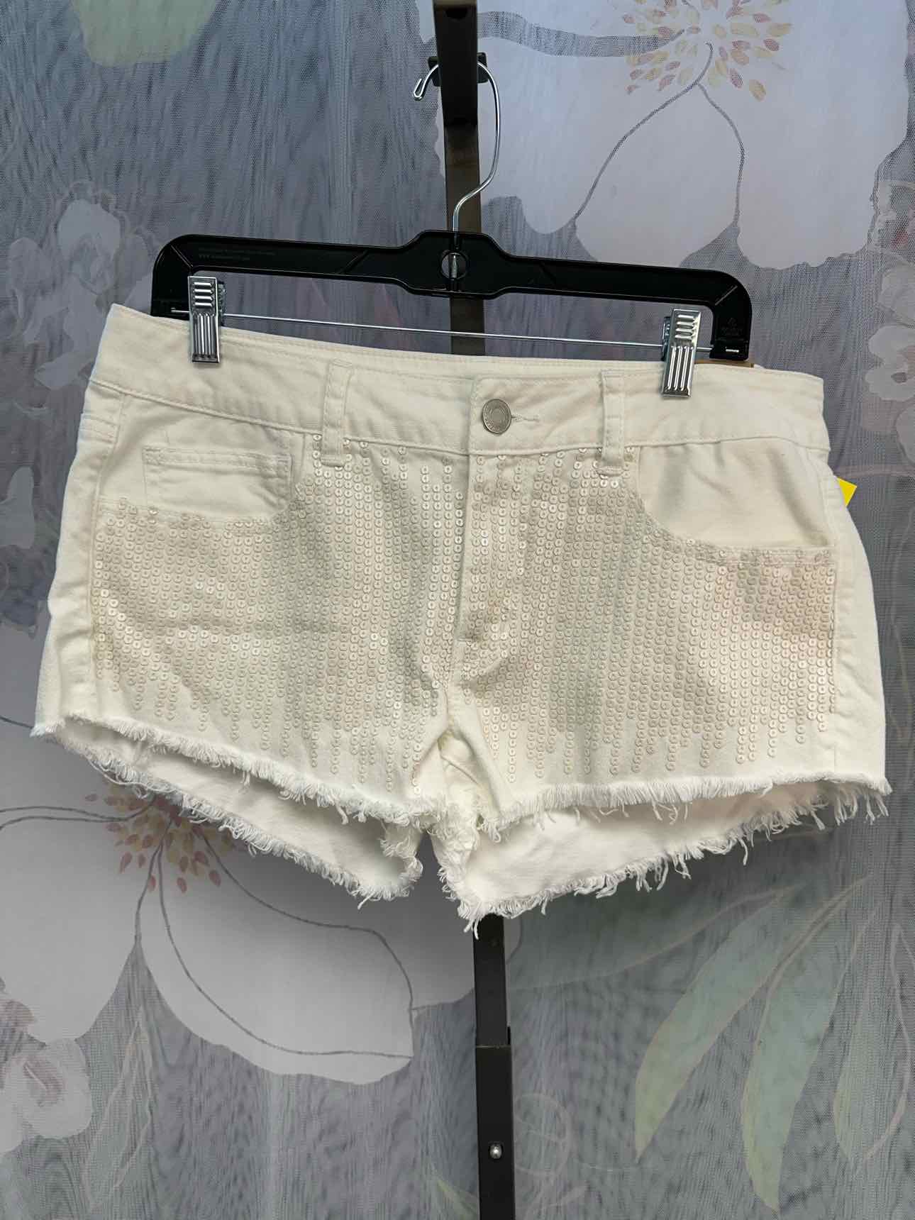 American Eagle Size 12 White Shorts