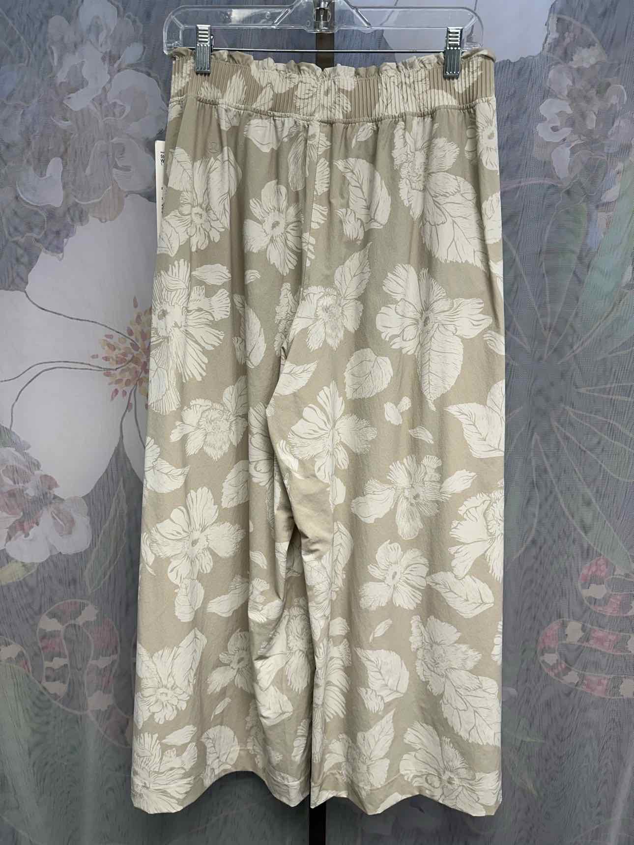 Lululemon Size Medium Tan/White Pants