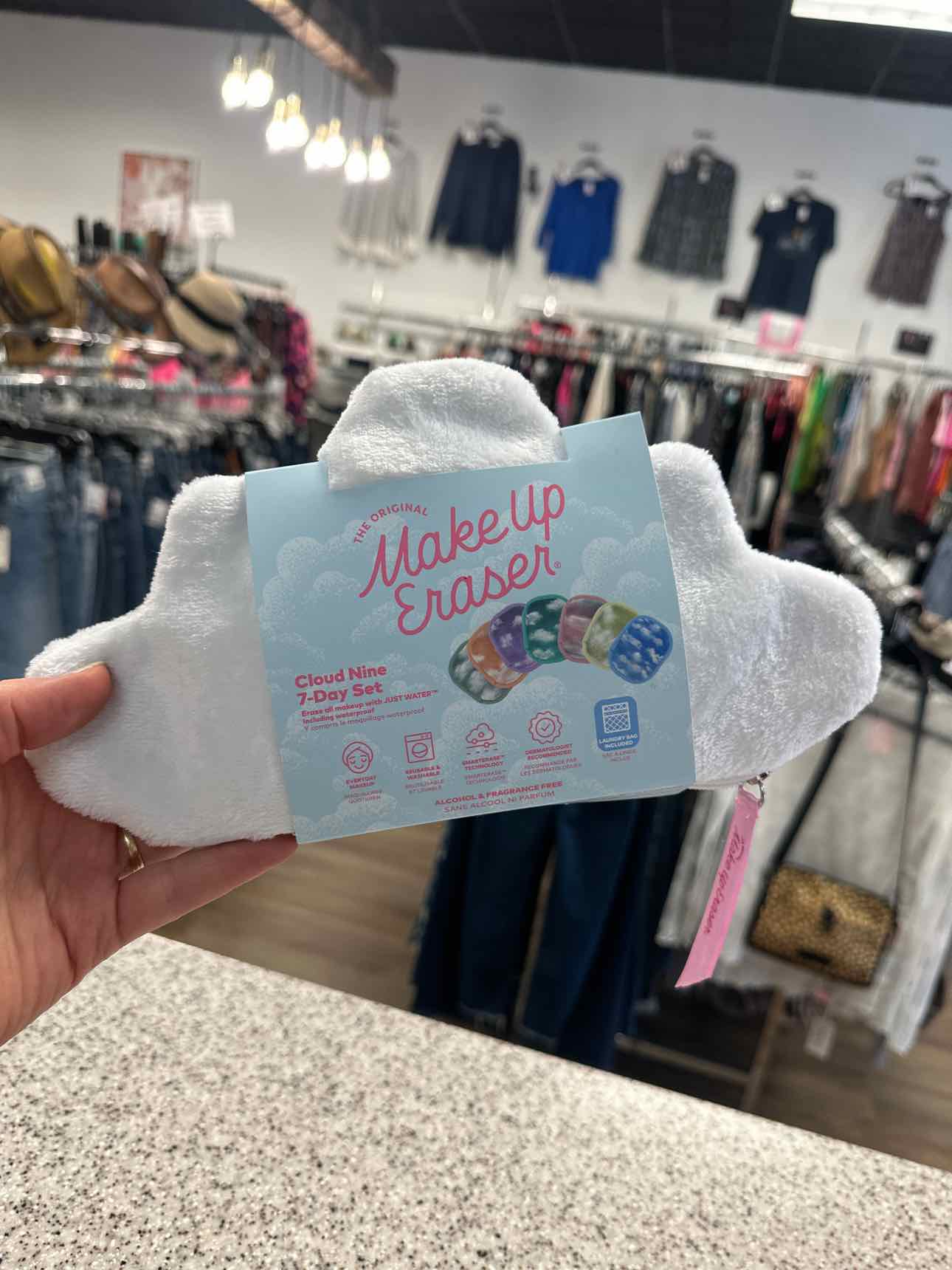 The Original Make Up Eraser Cloud Nine 7 Day Set