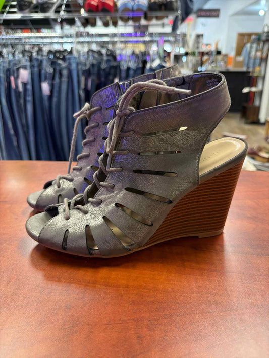 Jasmin Metallic Gray Lace-Up Wedge Sandals Size 7
