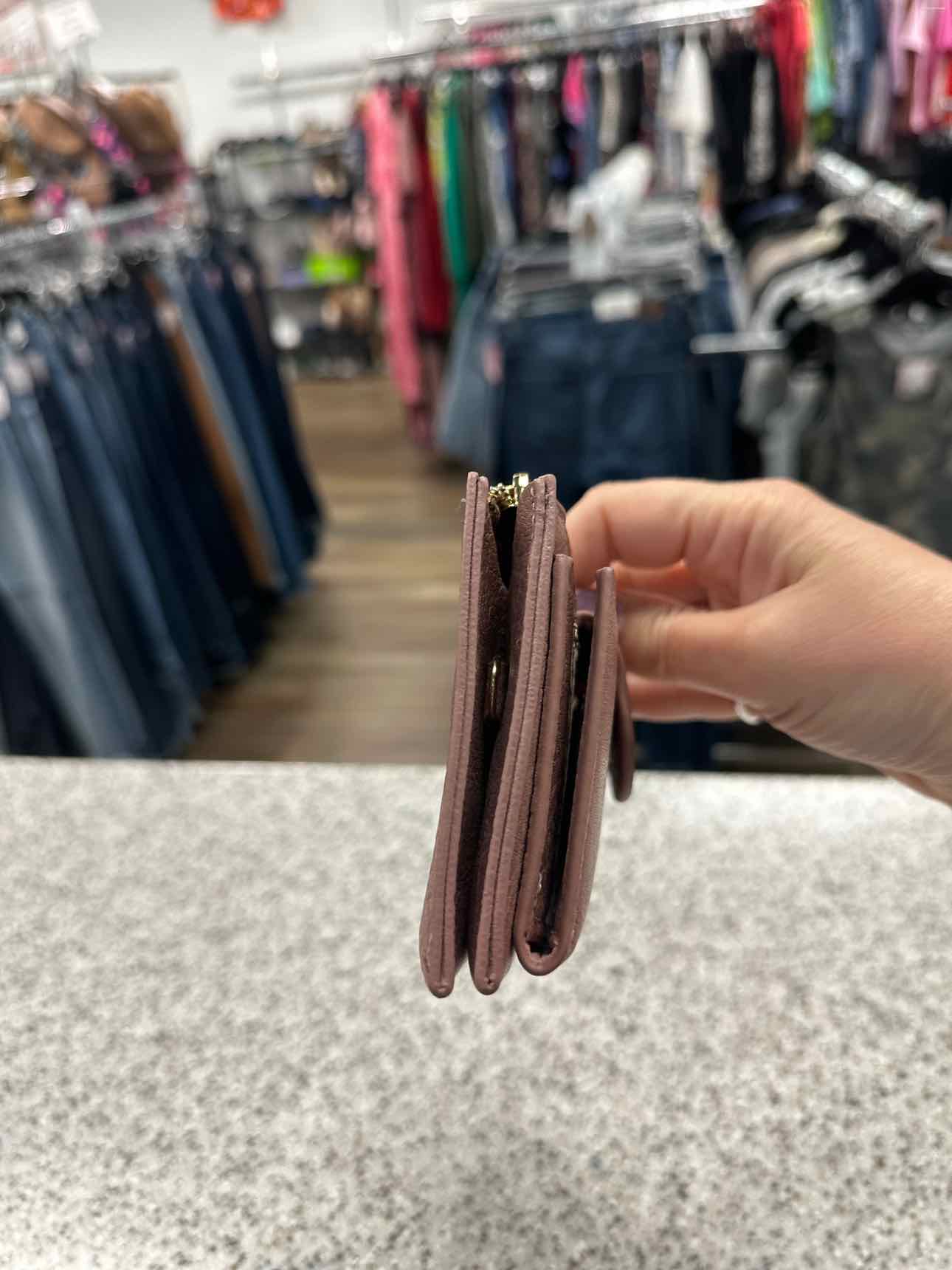 Jen & Co Size Medium Blush Wallet