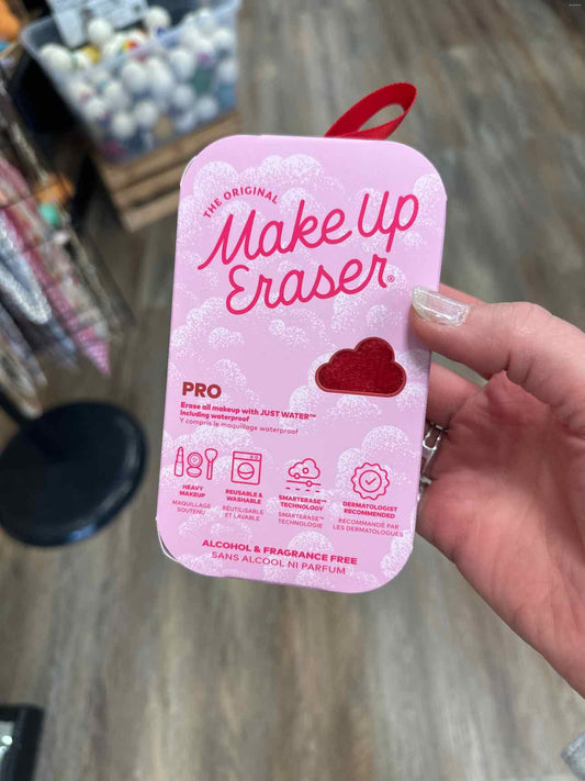 The Original Make Up Eraser Red Pro Size Cloth