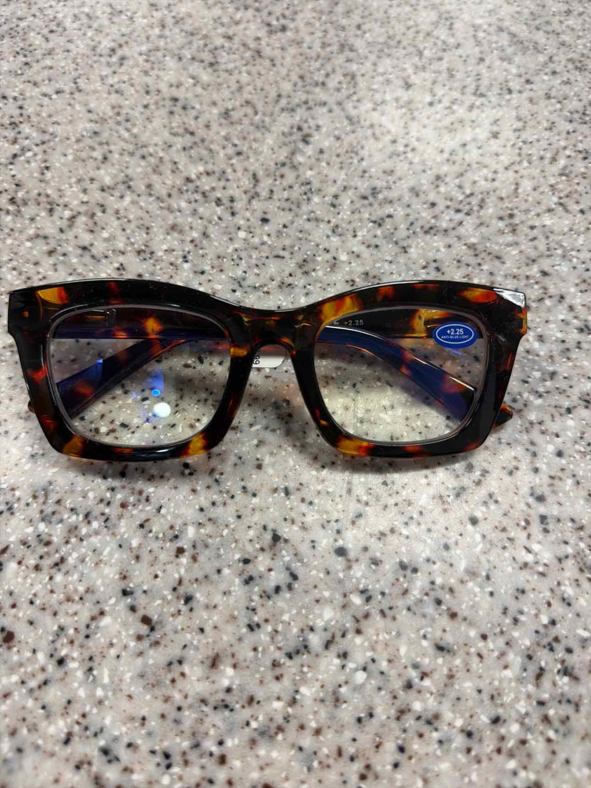 Wayfare Shape Cheater Reader Glasses