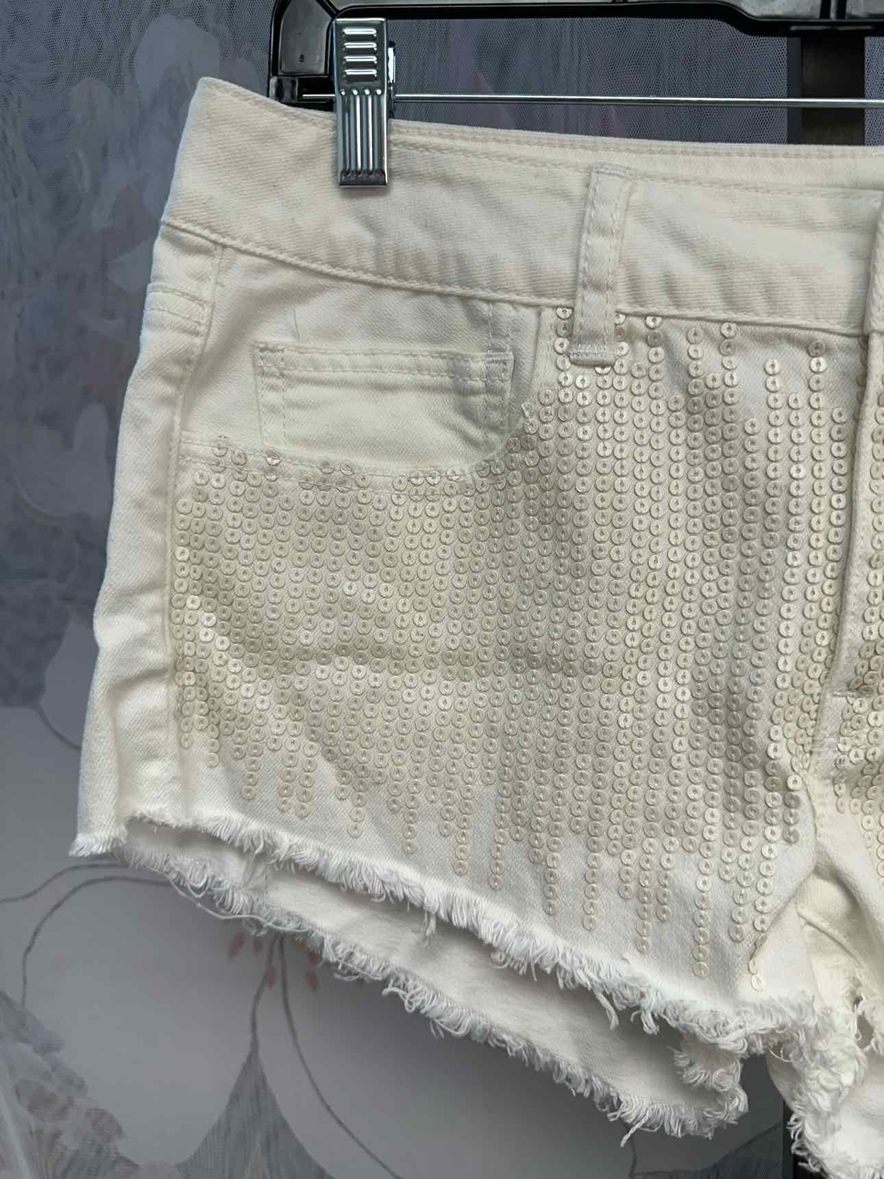 American Eagle Size 12 White Shorts