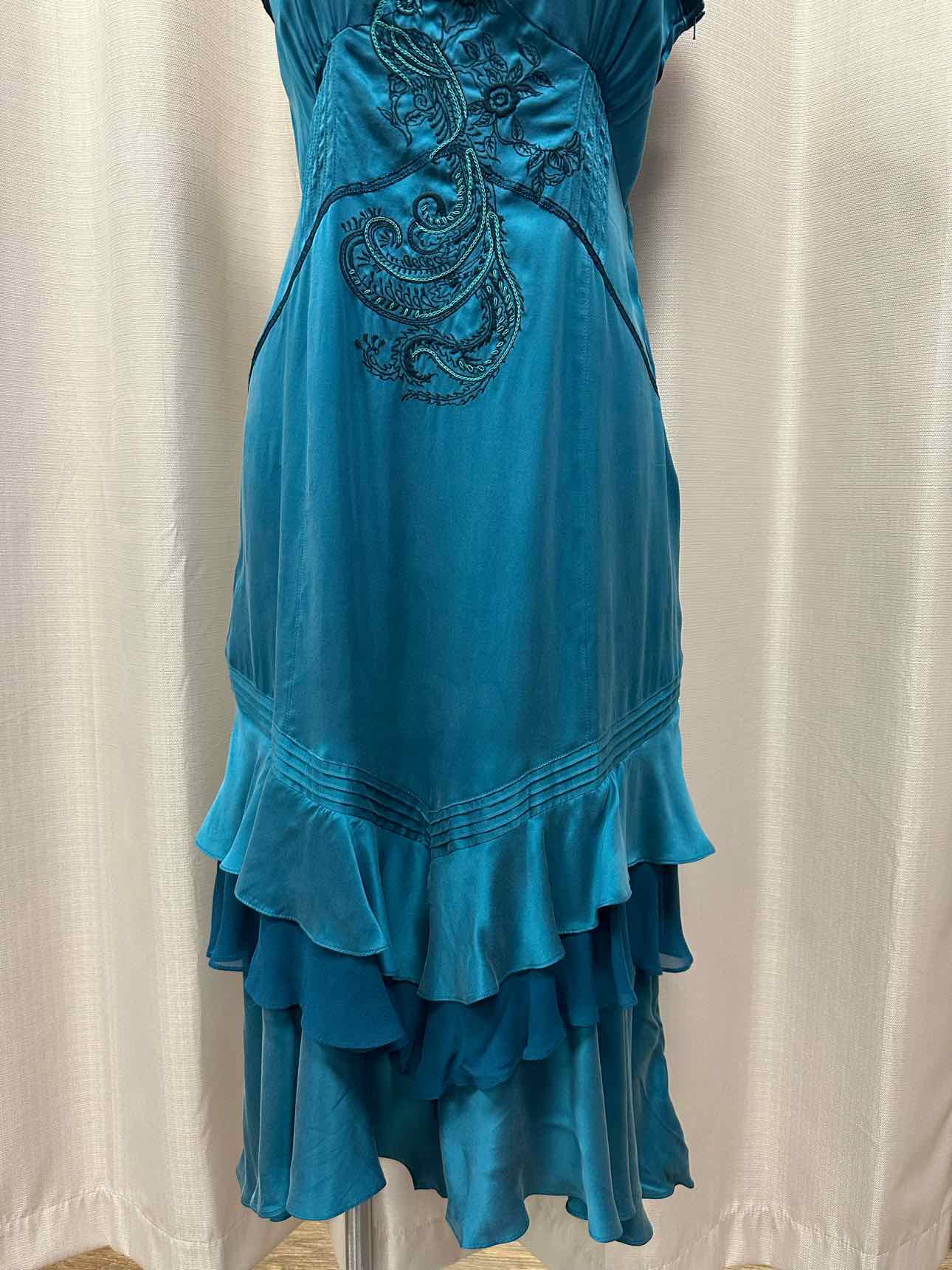 Karen Millen 100% Silk Embroidered Lace Layered Ruffles Size 10 Teal Dress