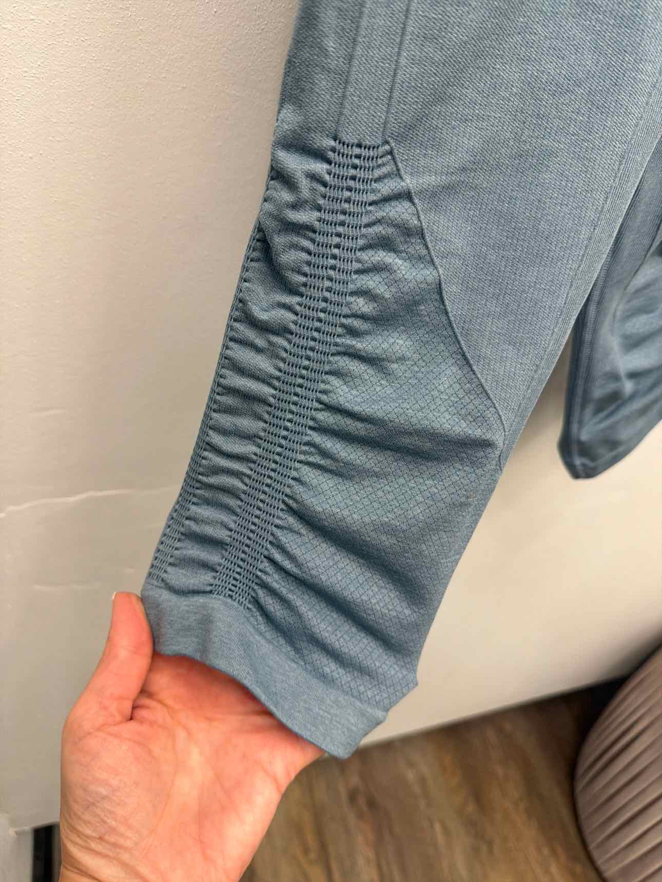 Lululemon Size 6 Blue Athletics