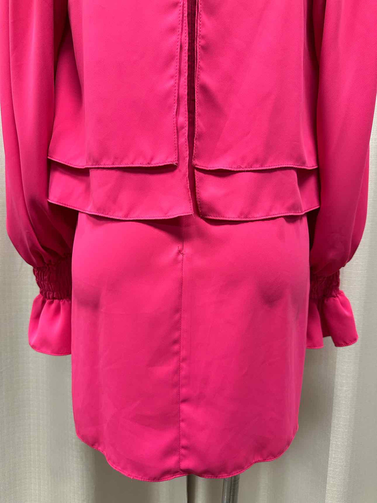 Amanda Uprichard Square Neck Stretch Long Sleeve Size Medium Hot Pink Dress