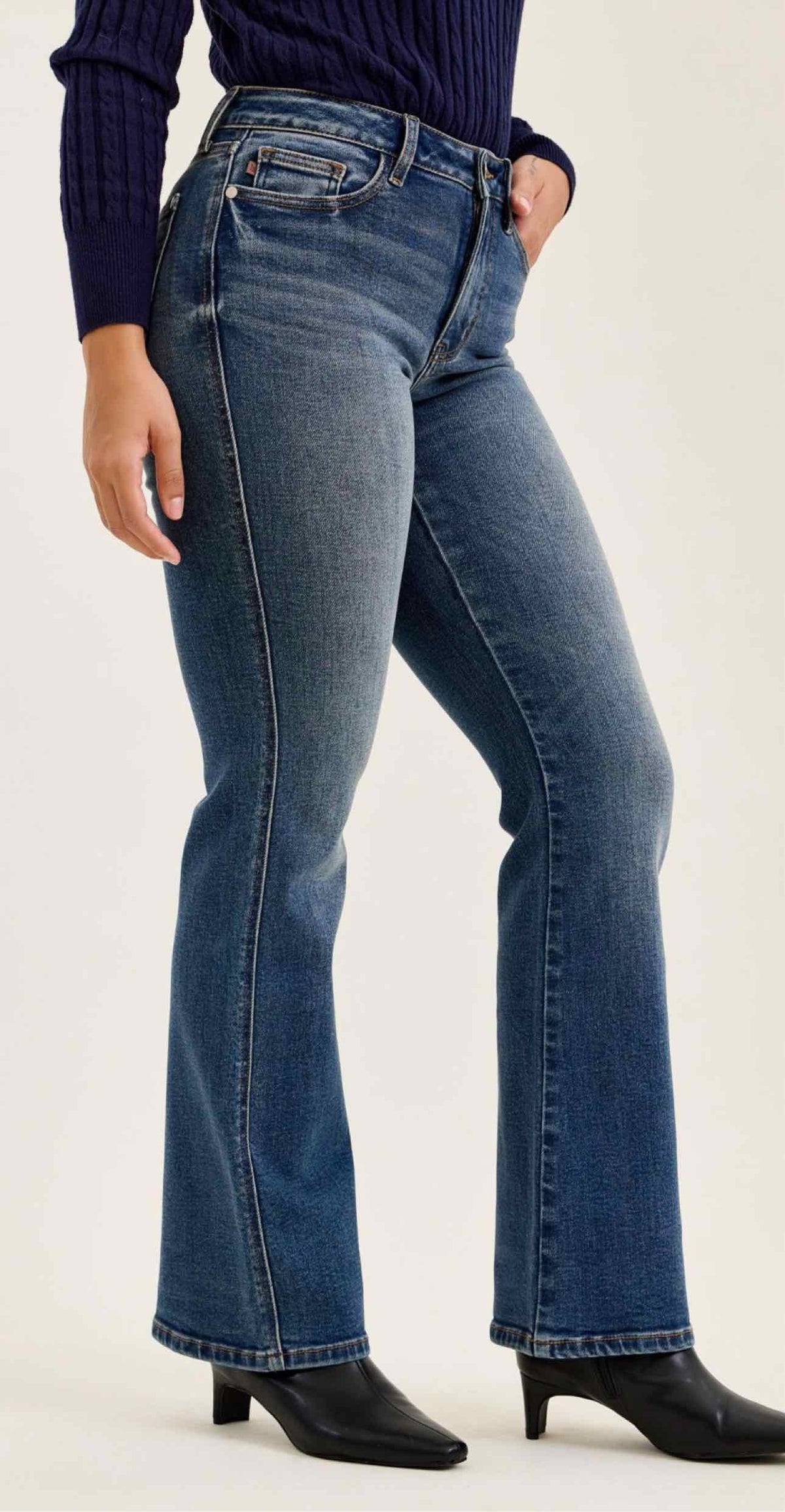 Judy Blue Size Mid Rise Daisy Bootcut Dust Rider Dark Wash Jeans