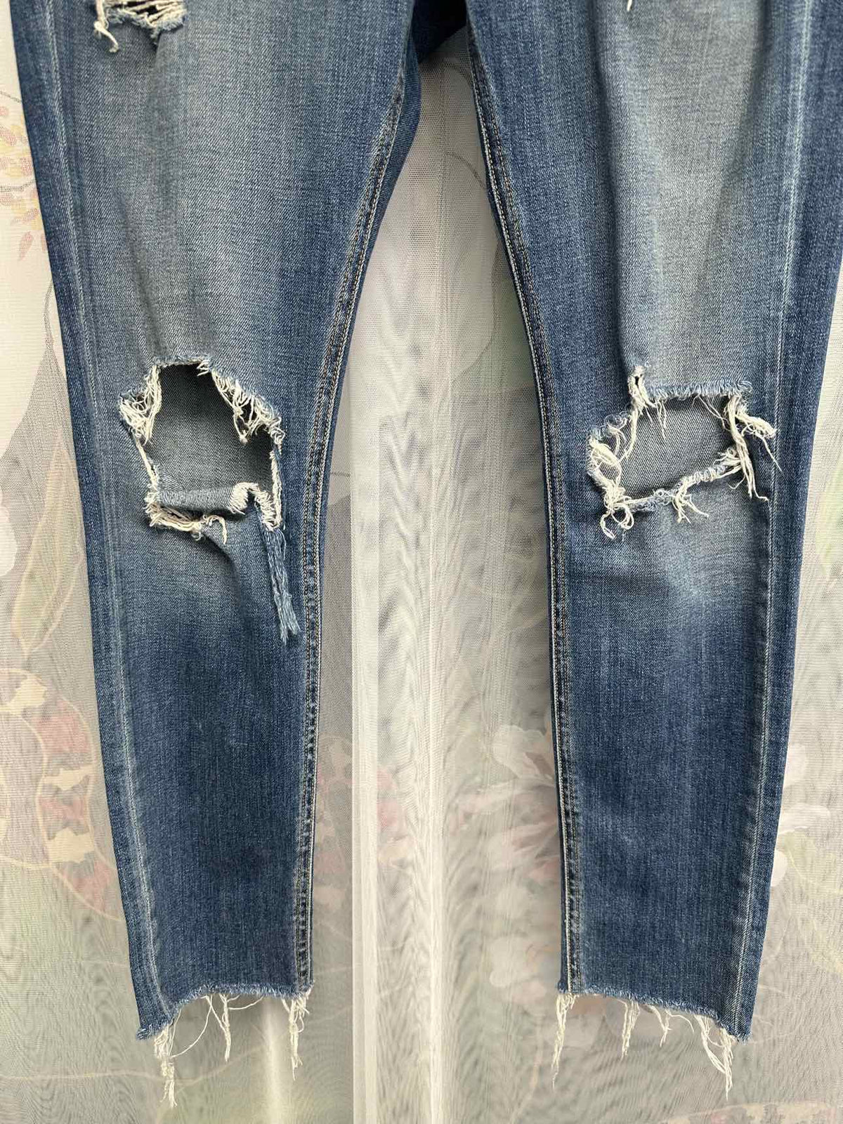 rag & bone Dre Distressed Raw Hem Skinny Size 27 Denim capris